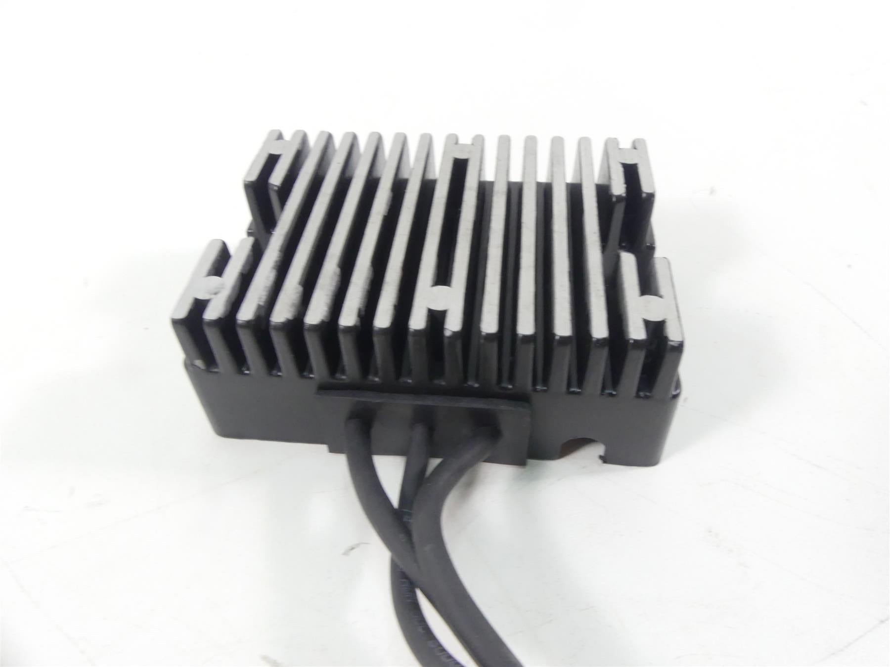 1993 Harley Dyna FXDL Low Rider Rectifier Voltage Regulator 74519-88 {{ shop.shopifyCountryName }} - Mototech271