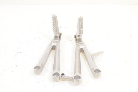 05 Honda CBR1000RR CBR1000 RR Rear Passenger Footpeg Foot Peg Rest 50760-MEL-000 {{ shop.shopifyCountryName }} - Mototech271