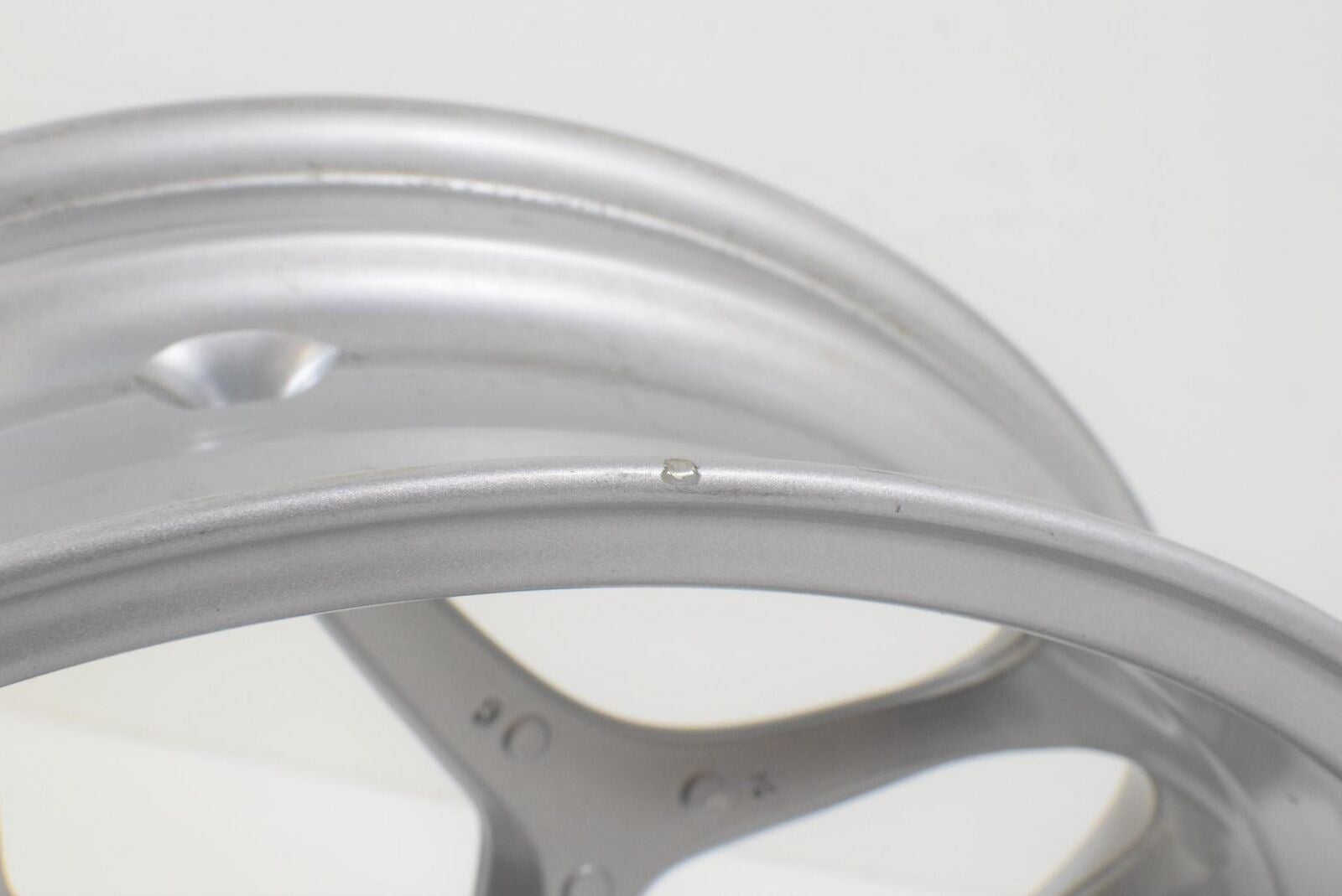 2009 BMW F800 ST K71 Rear Wheel Rim DENT 5.5x17 36317684724 {{ shop.shopifyCountryName }} - Mototech271
