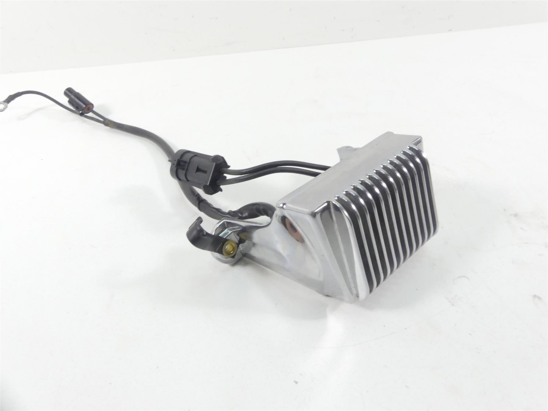 2004 Harley FLHTC SE CVO Electra Glide Rectifier Voltage Regulator 74622-04 {{ shop.shopifyCountryName }} - Mototech271