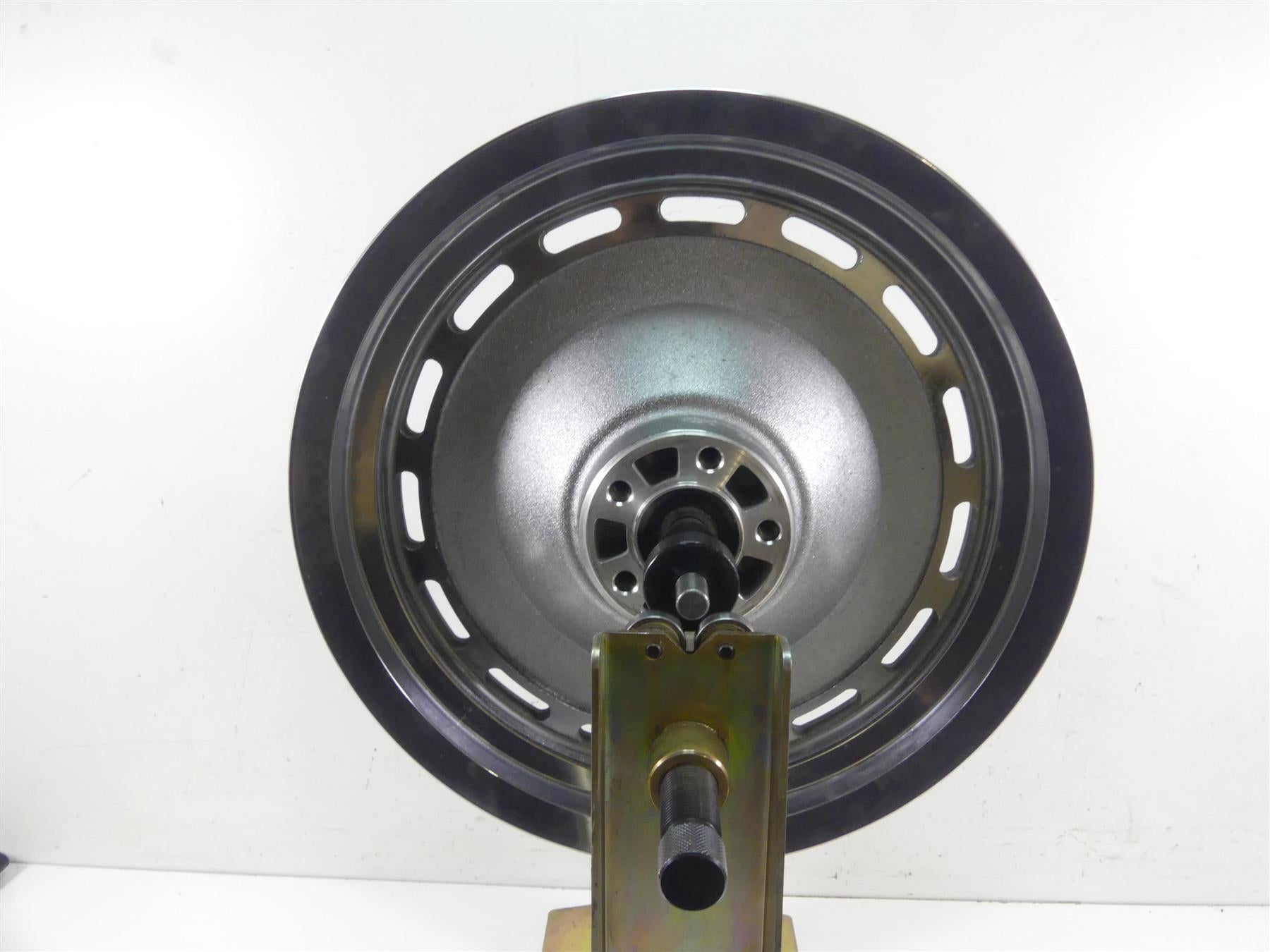 2003 Harley Sportster XL1200 C 100th Anniv Straight 16x3 Rear Wheel 41013-00A {{ shop.shopifyCountryName }} - Mototech271