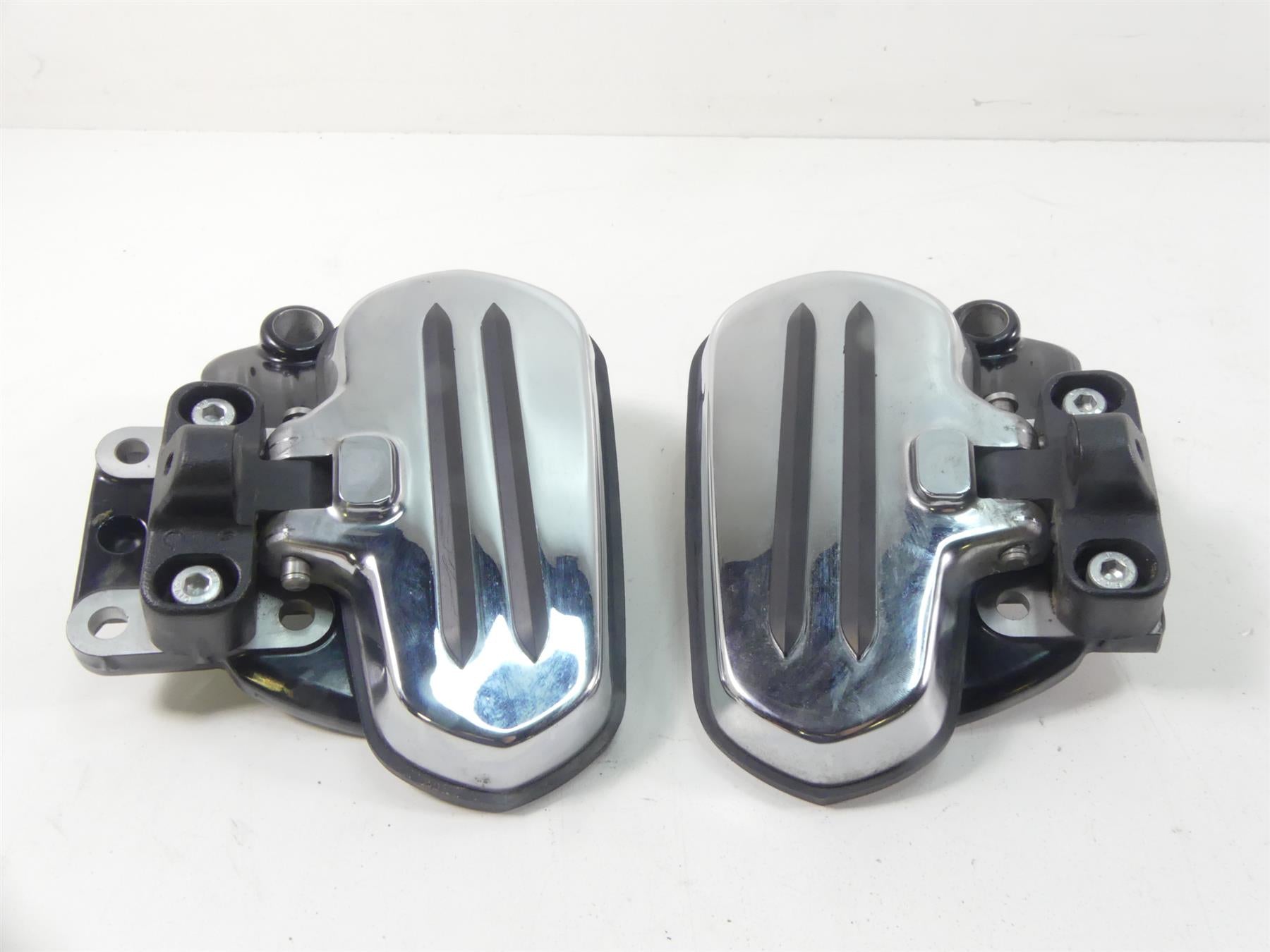 2020 Indian Roadmaster Nice Rear Passenger Floor Board Set 5139676 5139675 {{ shop.shopifyCountryName }} - Mototech271