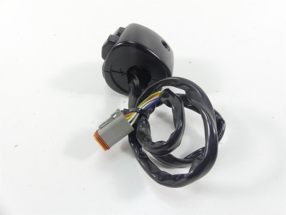 2006 Harley VRSCD Night Rod Left Hand Lights Blinker Control Switch 71682-06A {{ shop.shopifyCountryName }} - Mototech271
