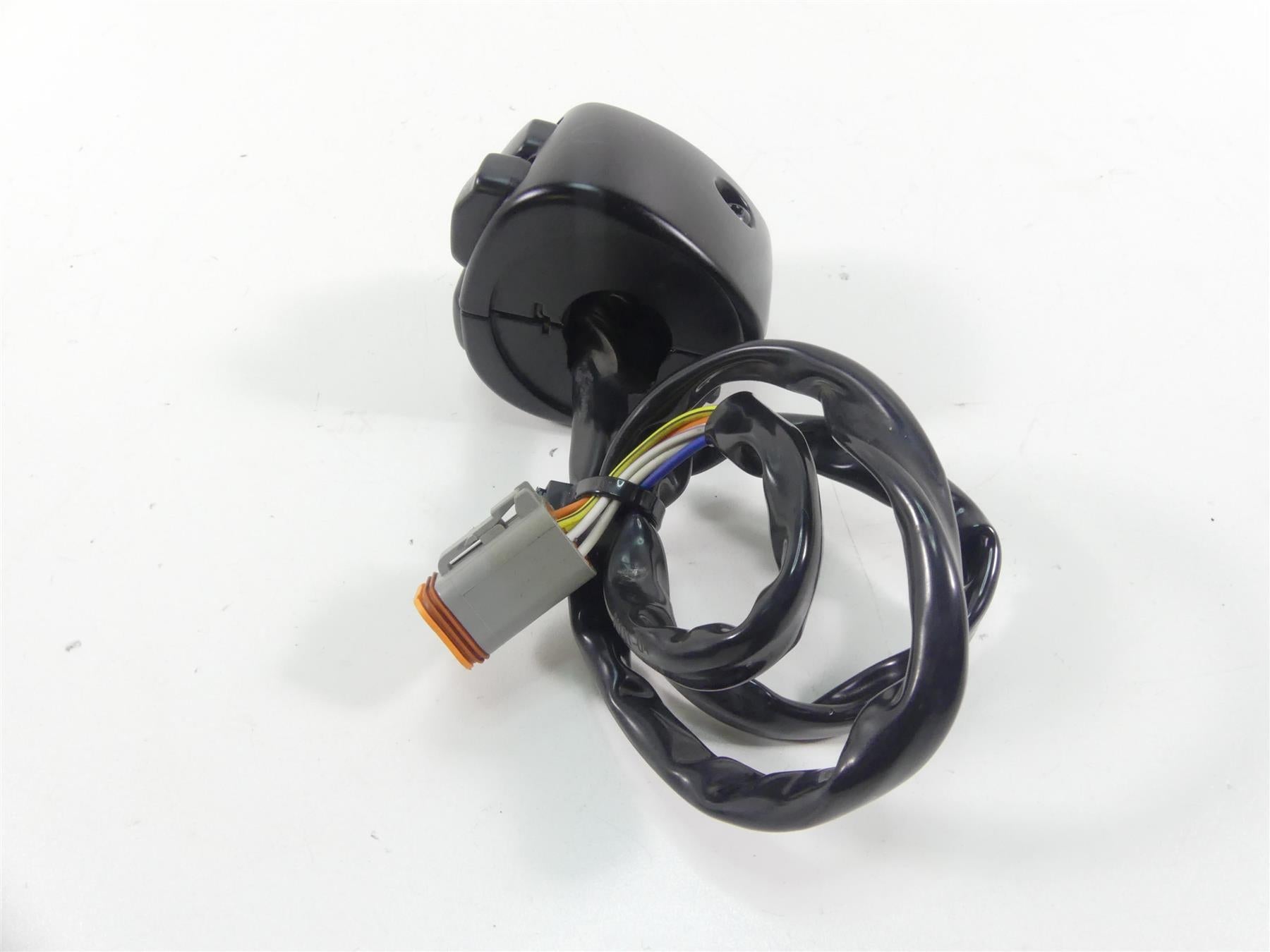 2006 Harley VRSCD Night Rod Left Hand Lights Blinker Control Switch 71682-06A {{ shop.shopifyCountryName }} - Mototech271