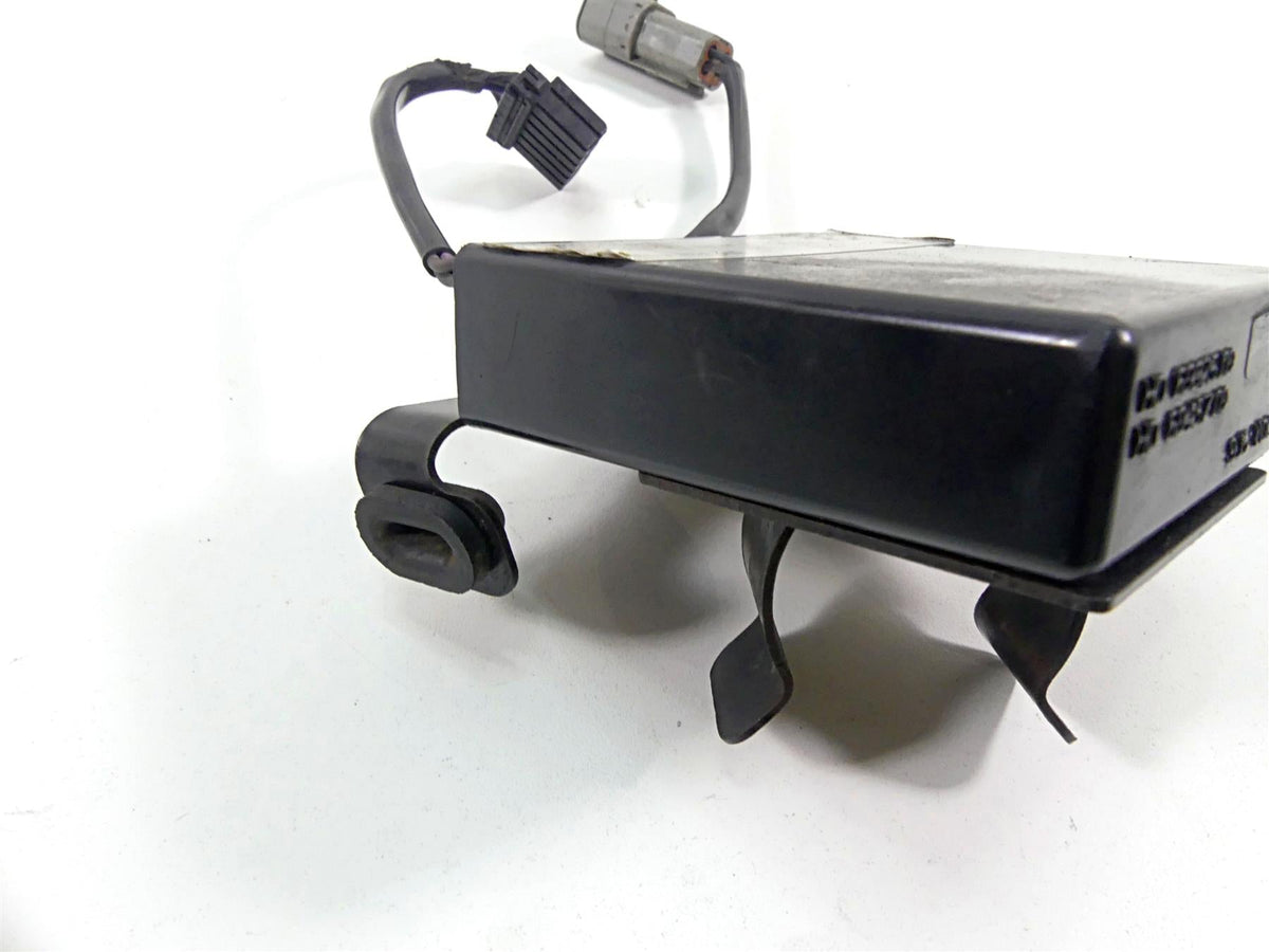 2014 Harley VRSCF Muscle V-Rod Rear Light Turn Signal Module 69457-09 {{ shop.shopifyCountryName }} - Mototech271