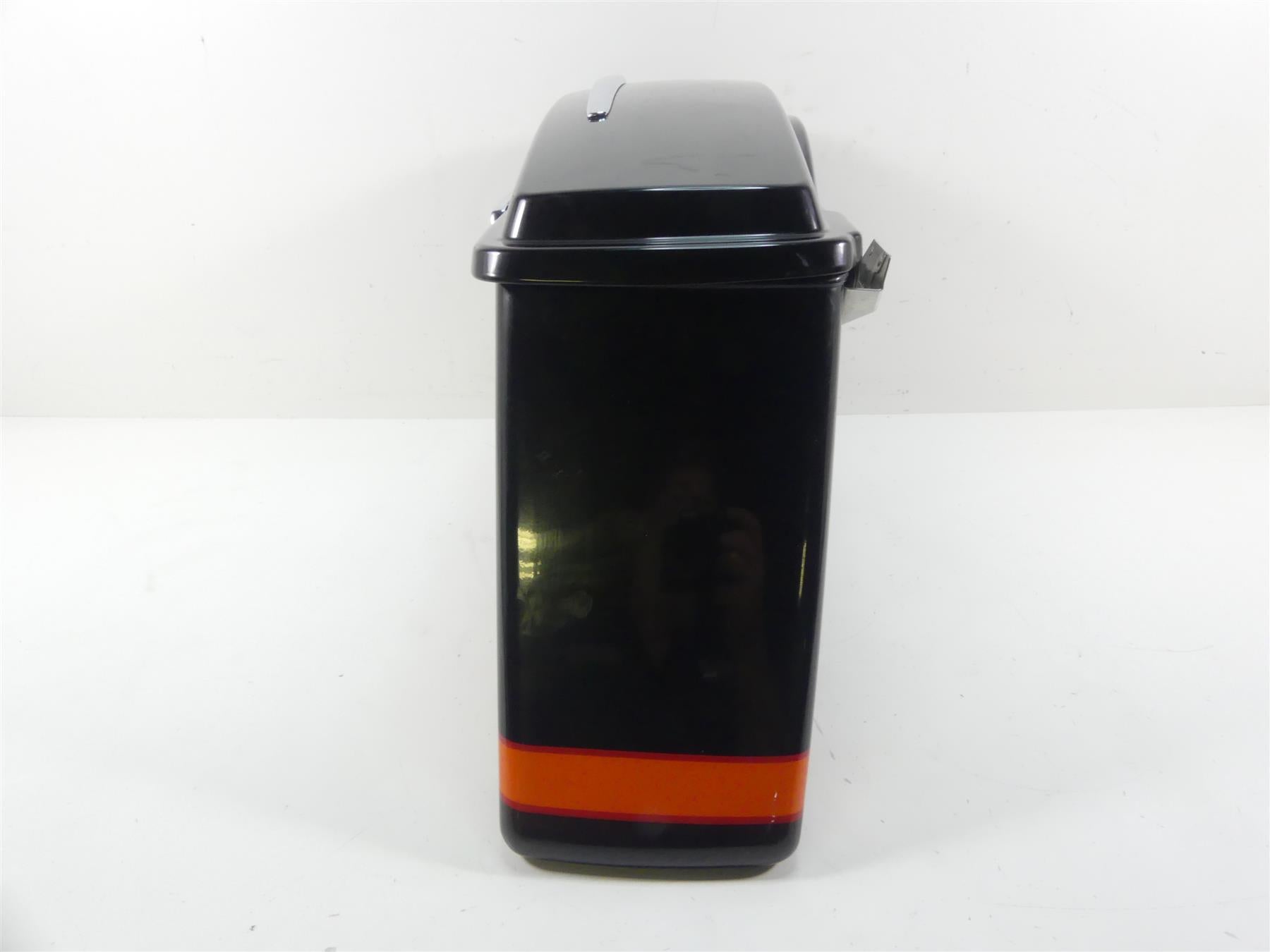 2007 Harley FLHTCU SE CVO Electra Glide Left Saddlebag Saddle Bag 88275-07 {{ shop.shopifyCountryName }} - Mototech271