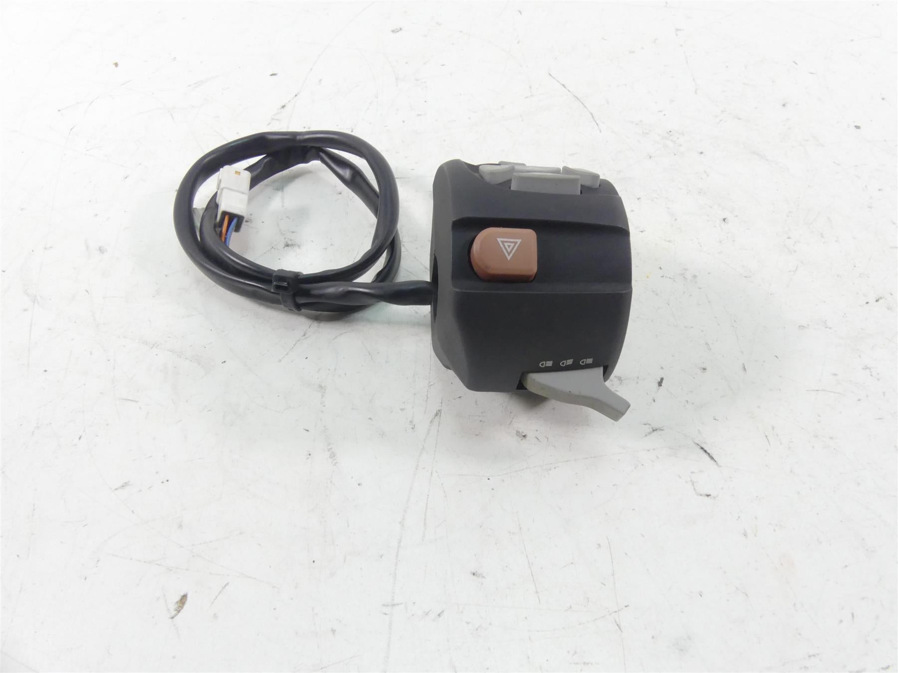 2015 KTM 1290R Super Duke Left Hand Turn Signal Light Control Switch 60311070100 {{ shop.shopifyCountryName }} - Mototech271