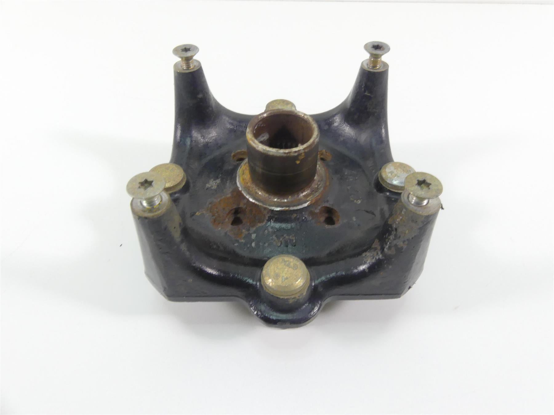 2018 Can Am Maverick X3 Turbo STD Left Front Wheel Rim Hub 705502122 {{ shop.shopifyCountryName }} - Mototech271