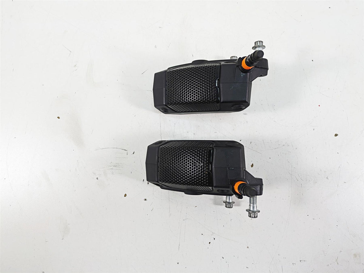 2013 Harley Touring FLHX Street Glide Nice Front Brake Caliper Set 43027-08 {{ shop.shopifyCountryName }} - Mototech271