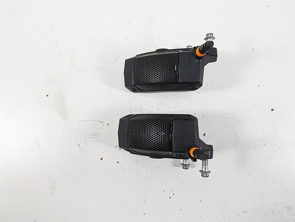 2013 Harley Touring FLHX Street Glide Nice Front Brake Caliper Set 43027-08 {{ shop.shopifyCountryName }} - Mototech271