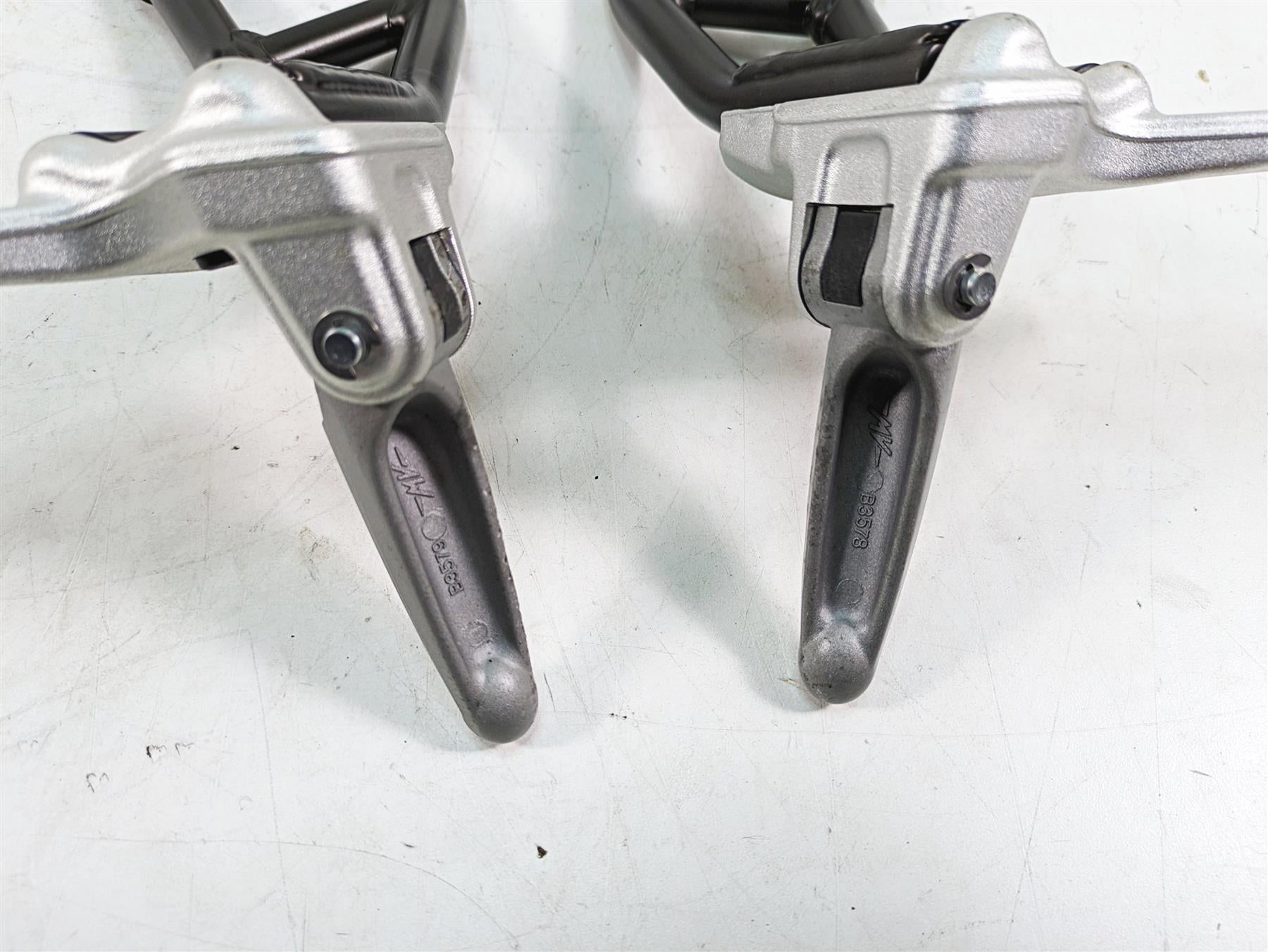 2017 Mv Agusta Dragster 800 Rear Passenger Footpeg Set 80B0B8764 80B0B8765 {{ shop.shopifyCountryName }} - Mototech271