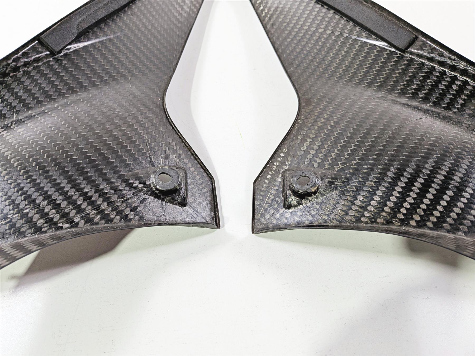 2014 Aprilia RSV4 RR Factory Left Right Leg Carbon Fiber Cover Set 890966 890967 {{ shop.shopifyCountryName }} - Mototech271