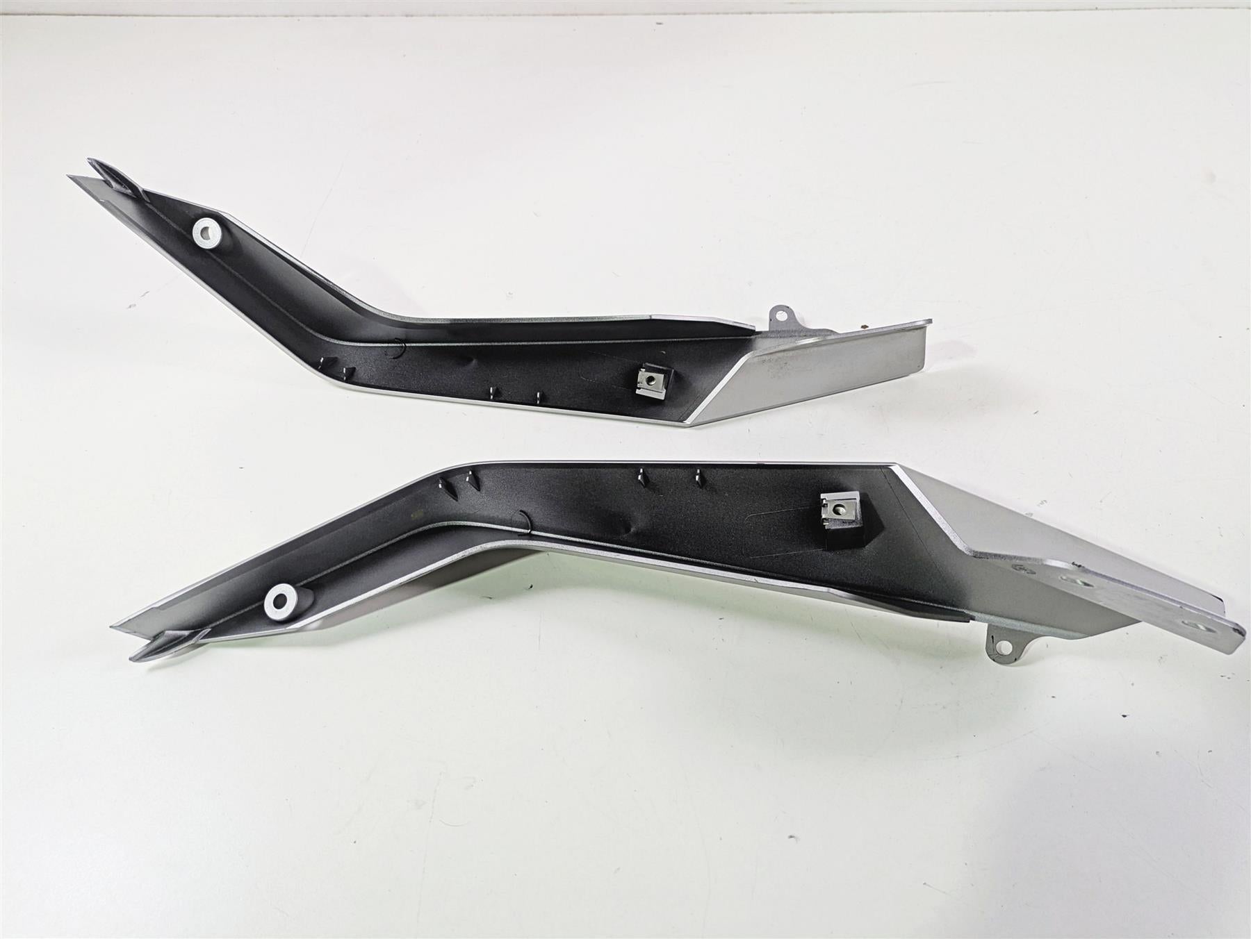 2017 KTM 1290 Super Duke GT Upper Front Fairing Side Set 61408003000 {{ shop.shopifyCountryName }} - Mototech271