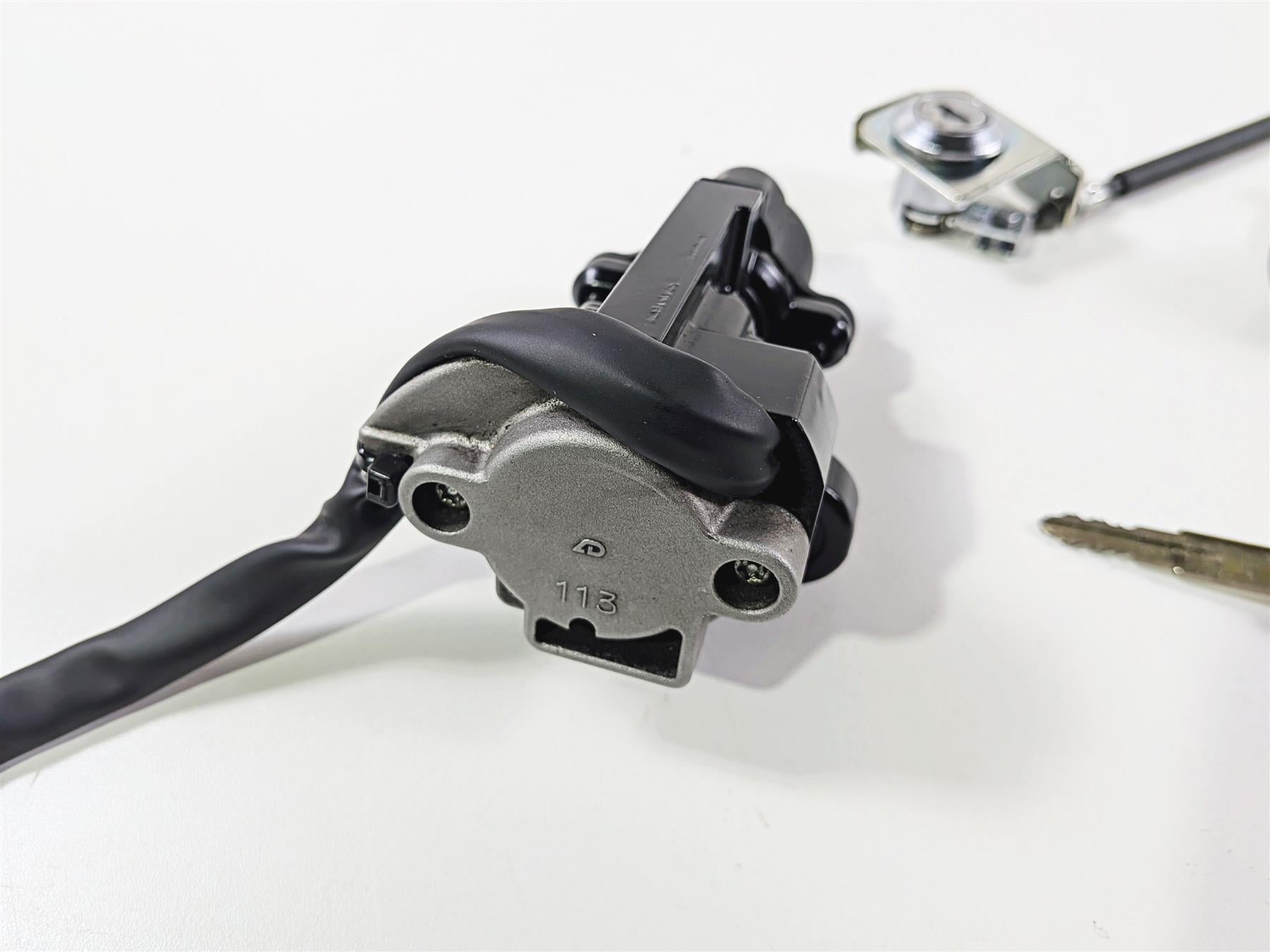 2024 Suzuki GSXR600 Nice Ignition Switch Key Lock Set 2K Only 37101-40822 {{ shop.shopifyCountryName }} - Mototech271