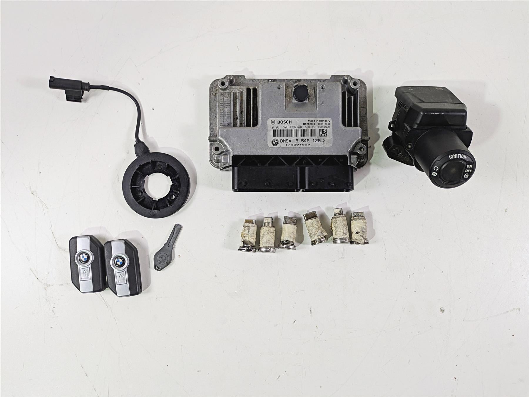 2015 BMW R1200 GS Adv K51 Cdi Handsfree Ignition Switch Key Lock Set 8546129 {{ shop.shopifyCountryName }} - Mototech271