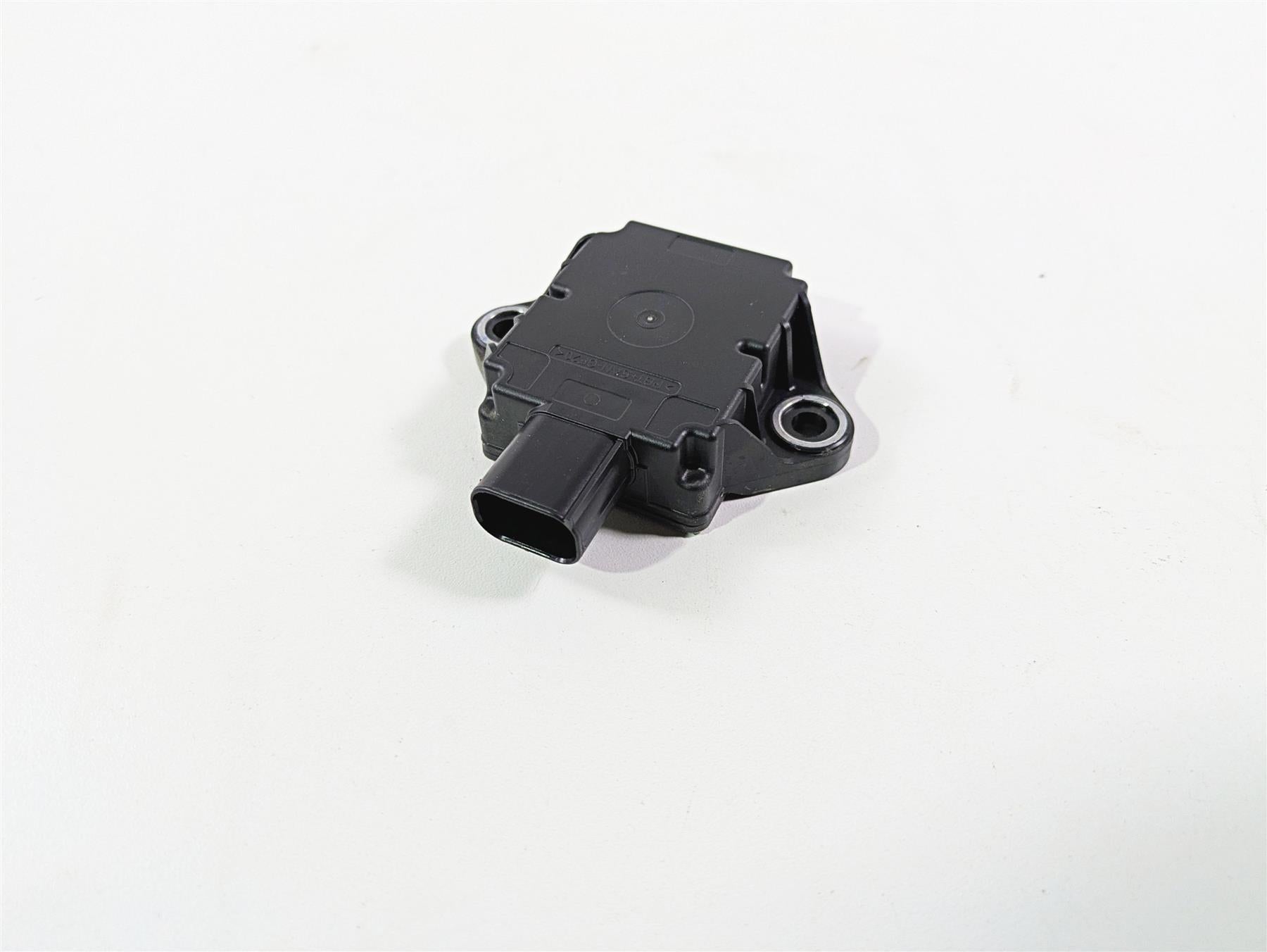 2024 Triumph Tiger 900 GT Lean Angle Fall Tilt Sensor T2508035 {{ shop.shopifyCountryName }} - Mototech271