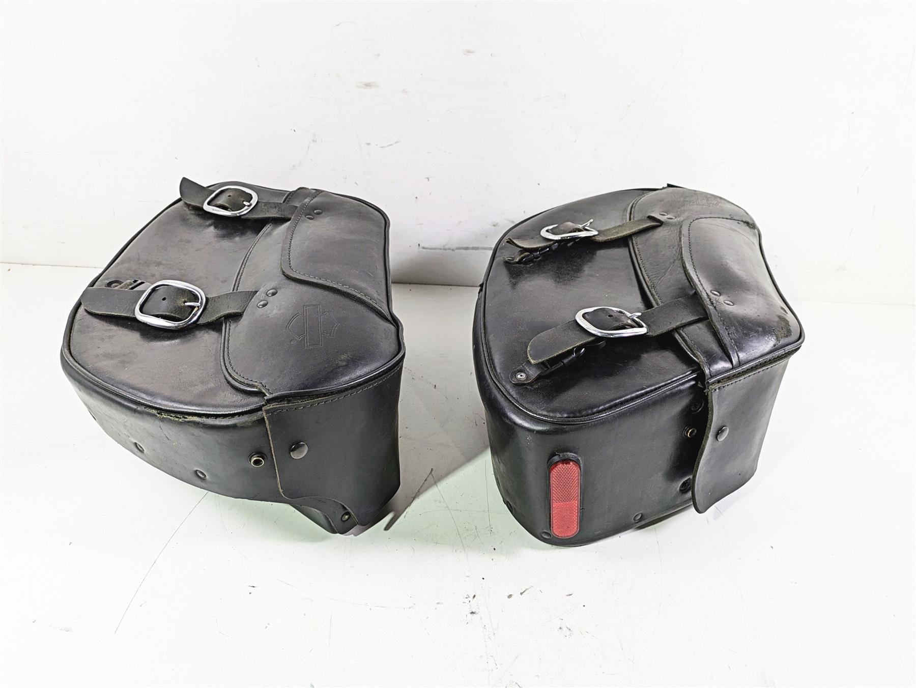 2002 Harley Dyna FXDL Low Rider Saddlebag Saddle Bag Set - Read 9036906D {{ shop.shopifyCountryName }} - Mototech271