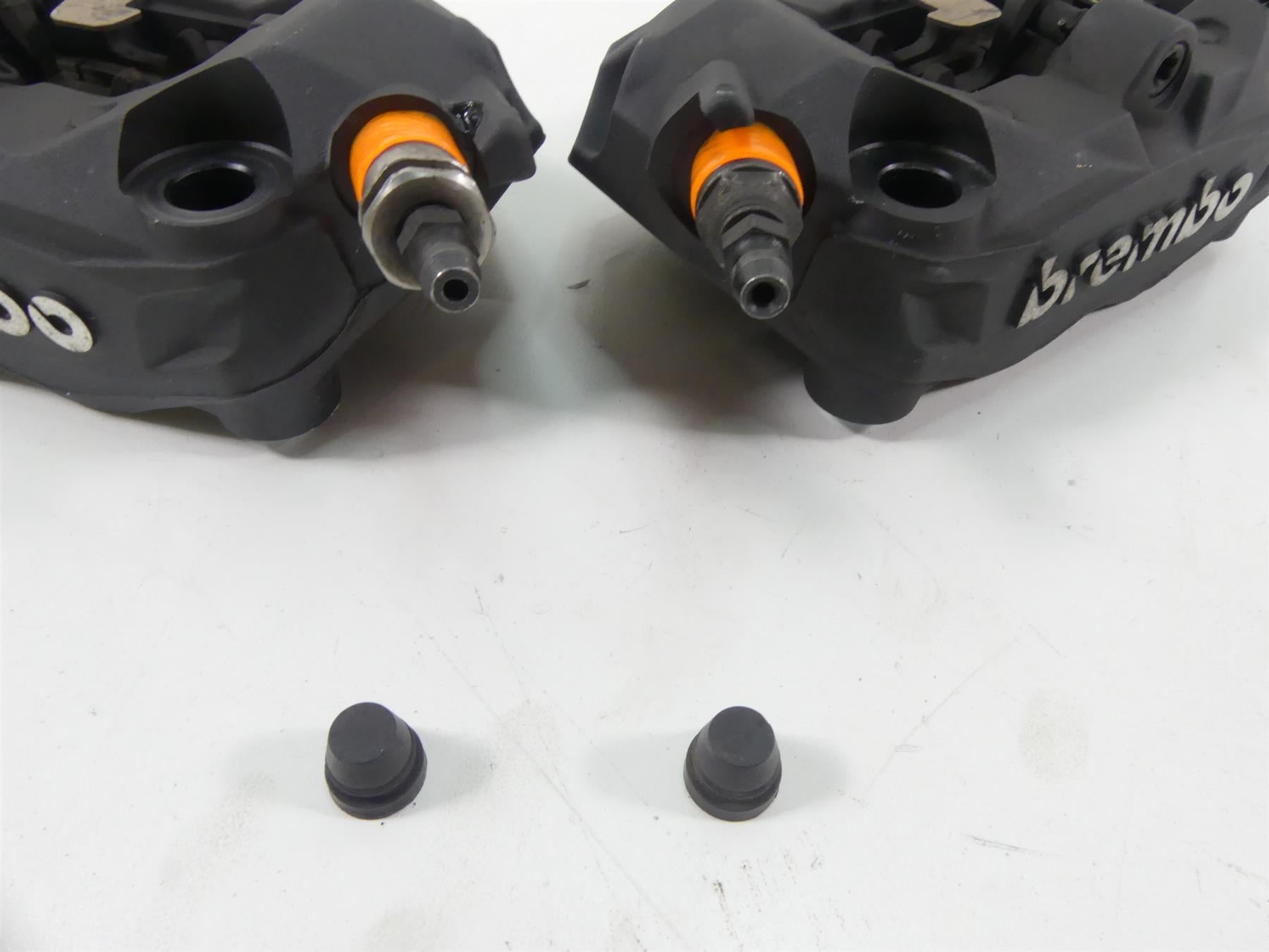2014 BMW R1200GS K50 Front Brembo Brake Caliper Set 34118556205 34118556206 {{ shop.shopifyCountryName }} - Mototech271
