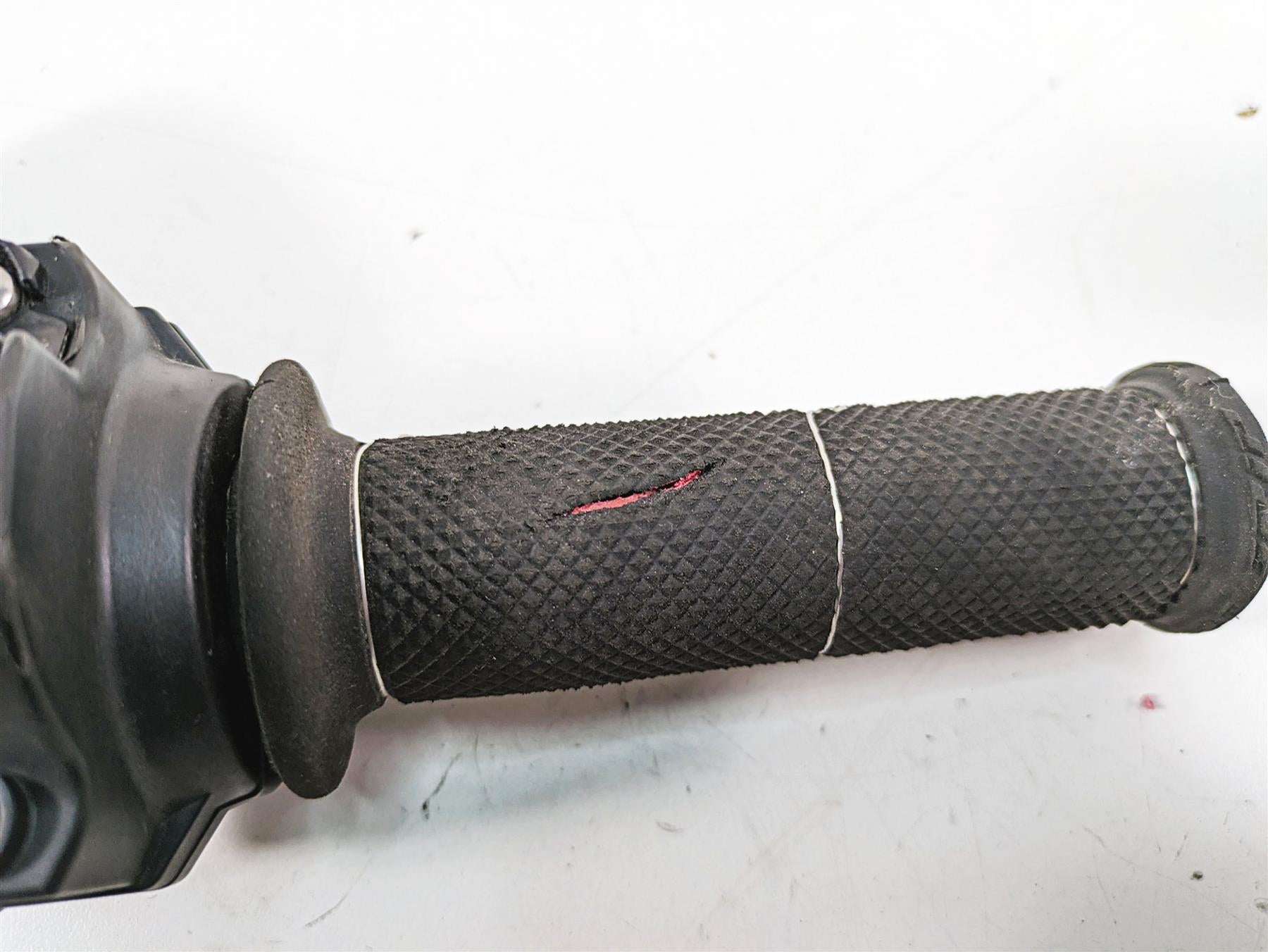 2020 Ducati Hypermotard 950 SP Ride Fly By Wire Throttle Grips -Read 66020141A {{ shop.shopifyCountryName }} - Mototech271