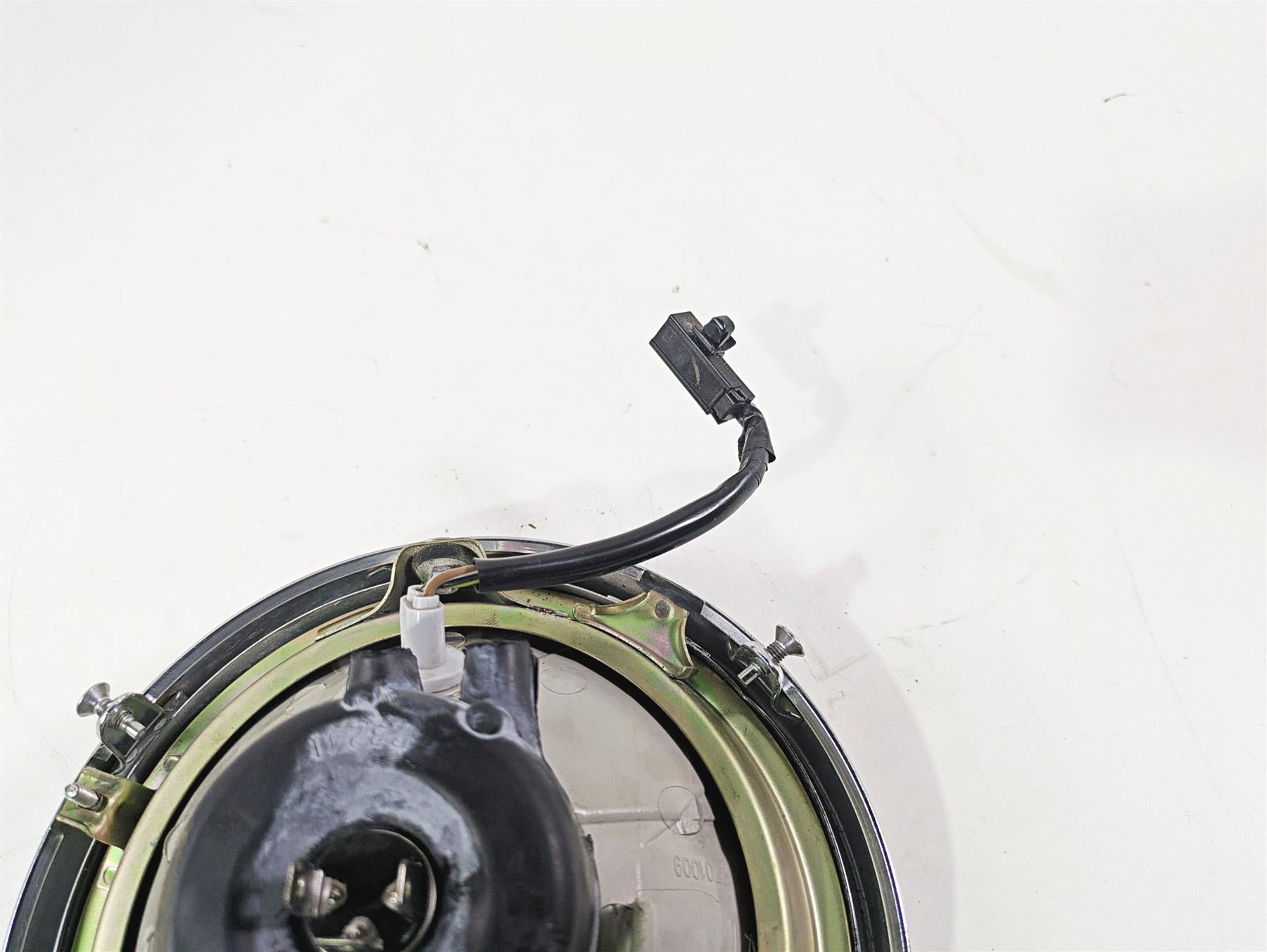 2013 Triumph Bonneville Headlight Head Light Lamp Lens T2700915 {{ shop.shopifyCountryName }} - Mototech271