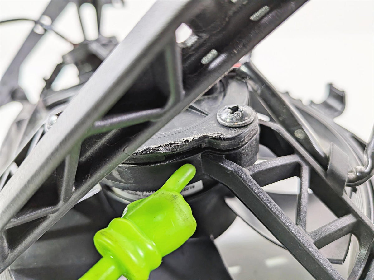 2019 Ducati Panigale V4S V4 S Corse Coolant Fan & Bracket Mount Set 55040311A {{ shop.shopifyCountryName }} - Mototech271