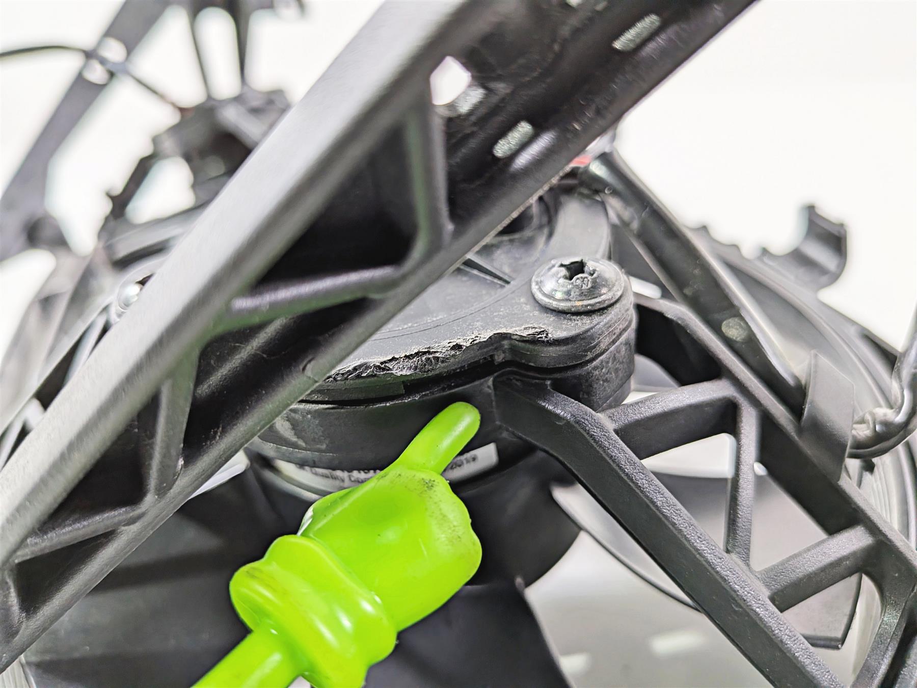 2019 Ducati Panigale V4S V4 S Corse Coolant Fan & Bracket Mount Set 55040311A {{ shop.shopifyCountryName }} - Mototech271