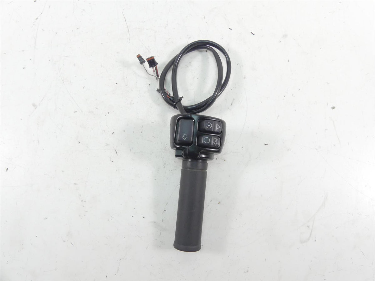 2018 Harley Softail FXBB Street Bob Right Hand Control Switch 71500462 {{ shop.shopifyCountryName }} - Mototech271