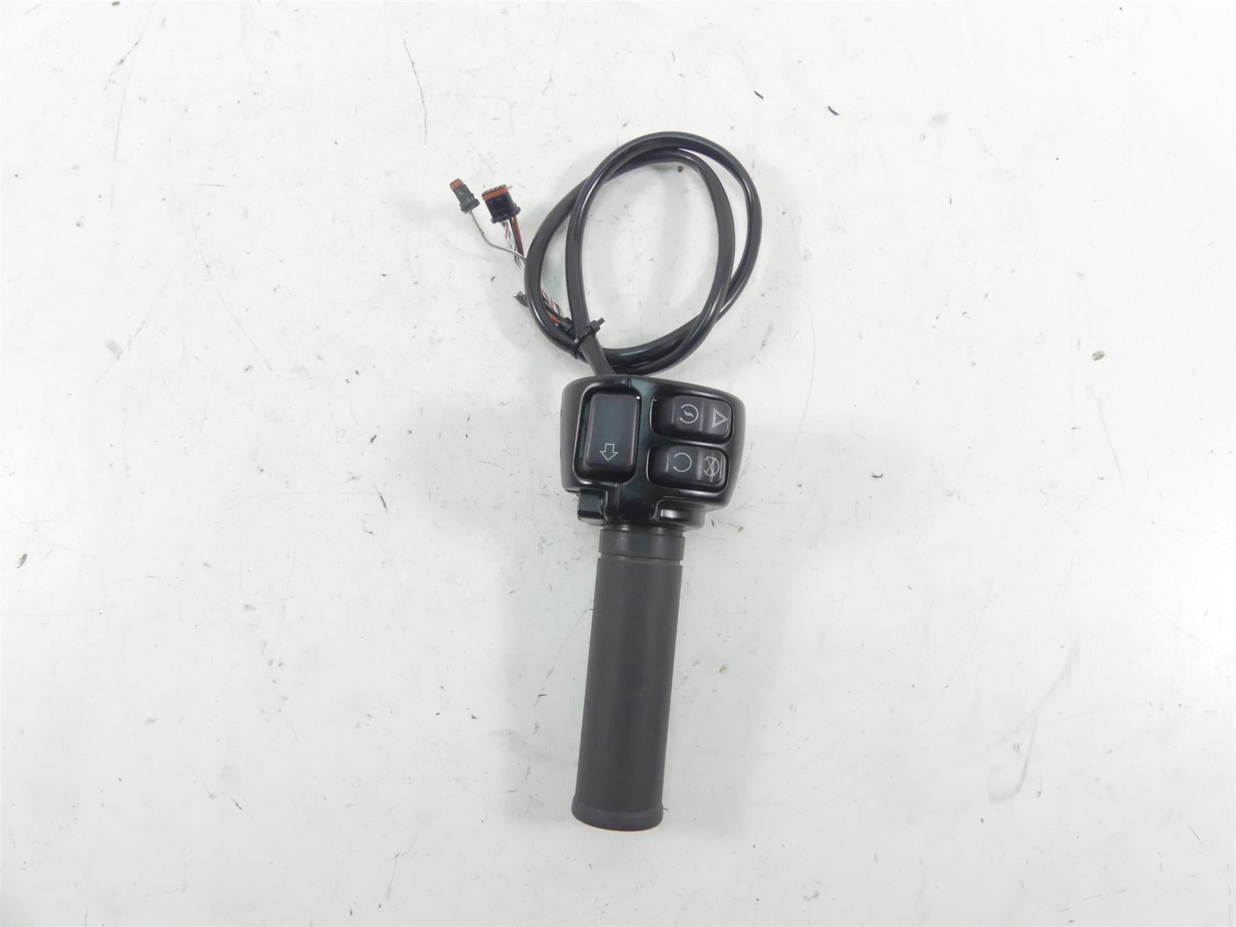 2018 Harley Softail FXBB Street Bob Right Hand Control Switch 71500462 {{ shop.shopifyCountryName }} - Mototech271