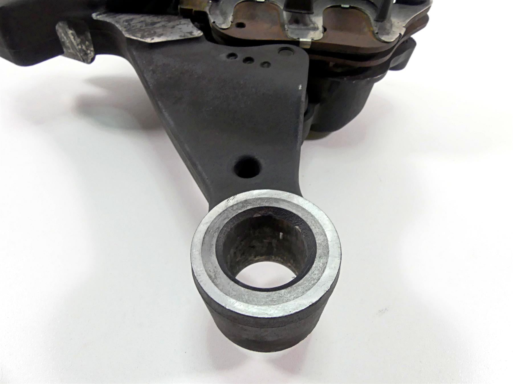 2017 Harley Dyna FXDB Street Bob Nice Rear Brake Caliper & Bracket 40908-08 {{ shop.shopifyCountryName }} - Mototech271