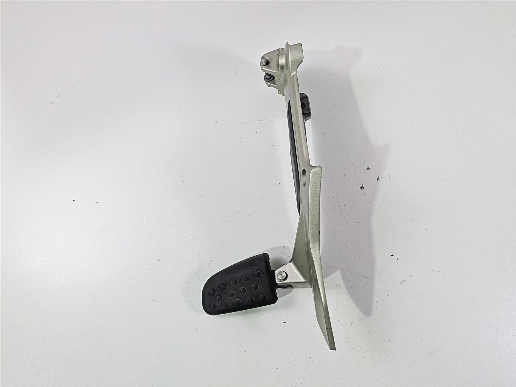 2014 BMW K1600 GTL K48 Left Footpeg Foot Peg Mount 46717728223 46718549079 {{ shop.shopifyCountryName }} - Mototech271