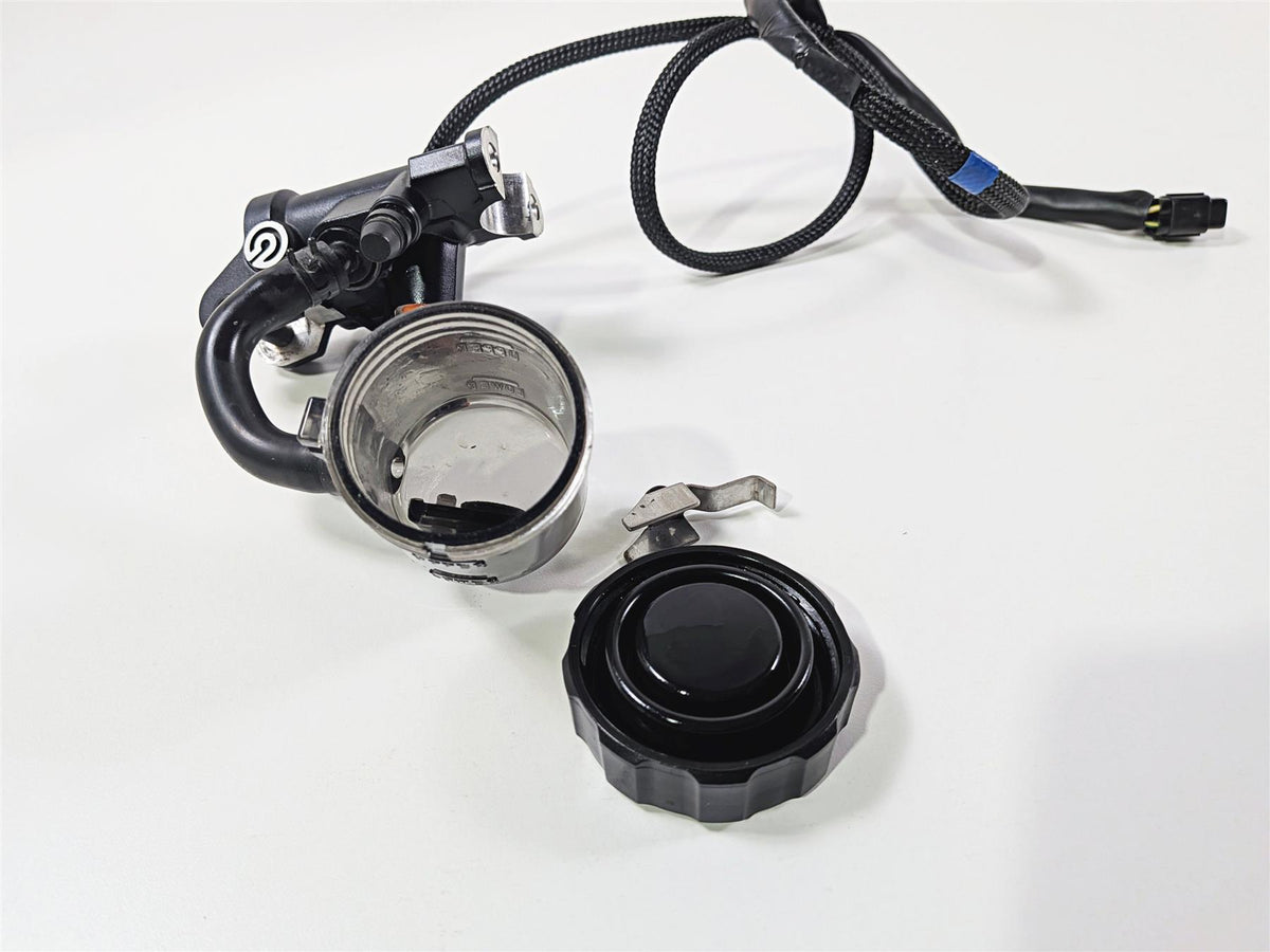 2023 Yamaha MT10 MTN1000 Front Radial Brake Pump Brembo B5Y-2583T-01-00 {{ shop.shopifyCountryName }} - Mototech271