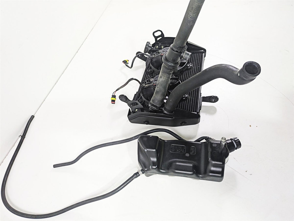 2015 Ducati Hypermotard 821 SP Radiator Fans Reservoir Hoses Set 54840981D {{ shop.shopifyCountryName }} - Mototech271
