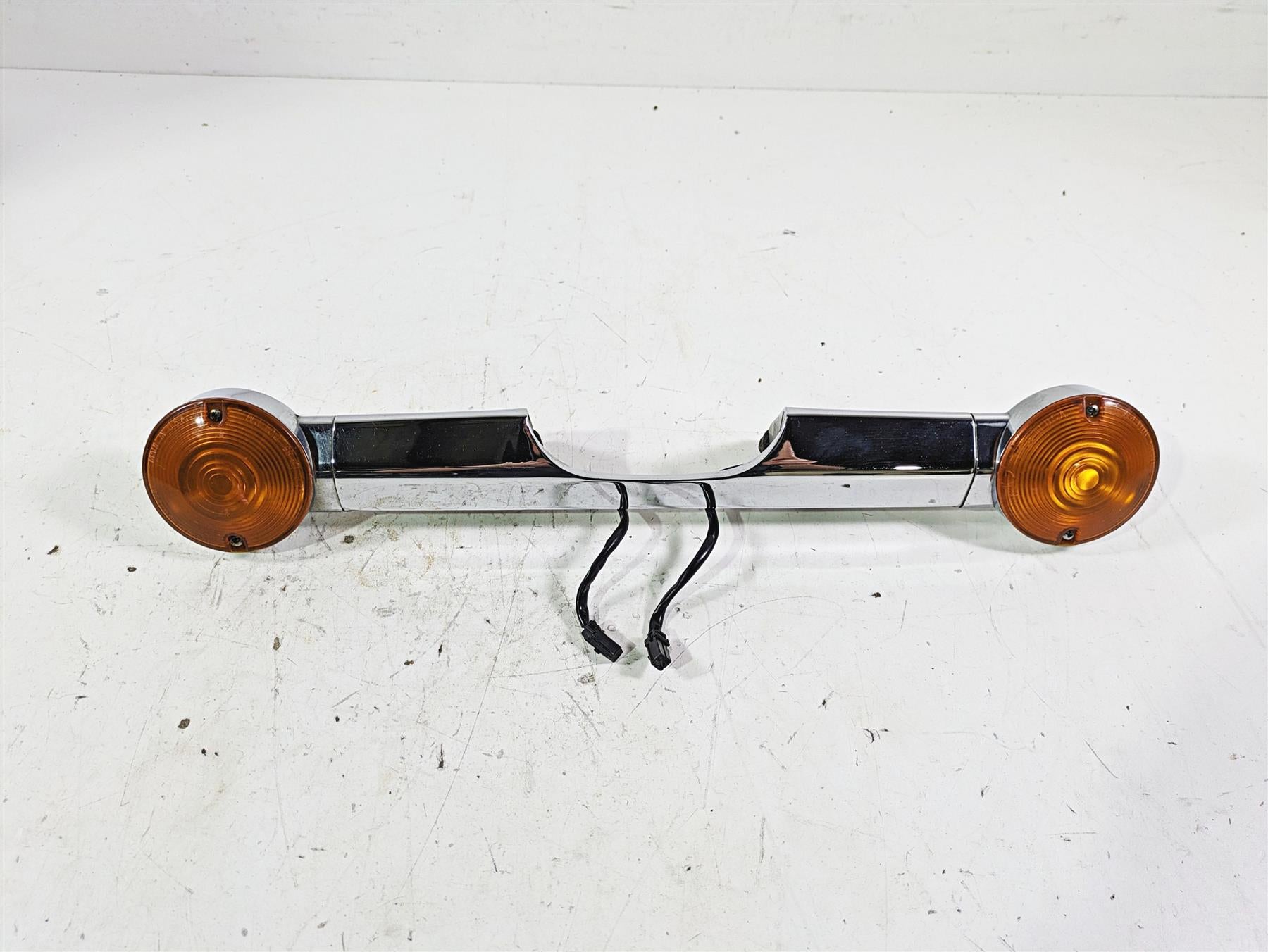 2003 Harley Touring FLHTCUI 100TH E-Glide Rear Blinker Turn Signal Bar 68510-74C {{ shop.shopifyCountryName }} - Mototech271
