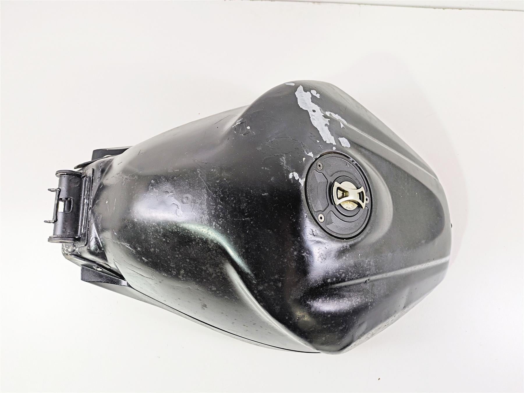 2002 Yamaha YZFR1 R1 Fuel Gas Petrol Tank & Aftermaket Lid 5PW-Y2410-30-01 {{ shop.shopifyCountryName }} - Mototech271