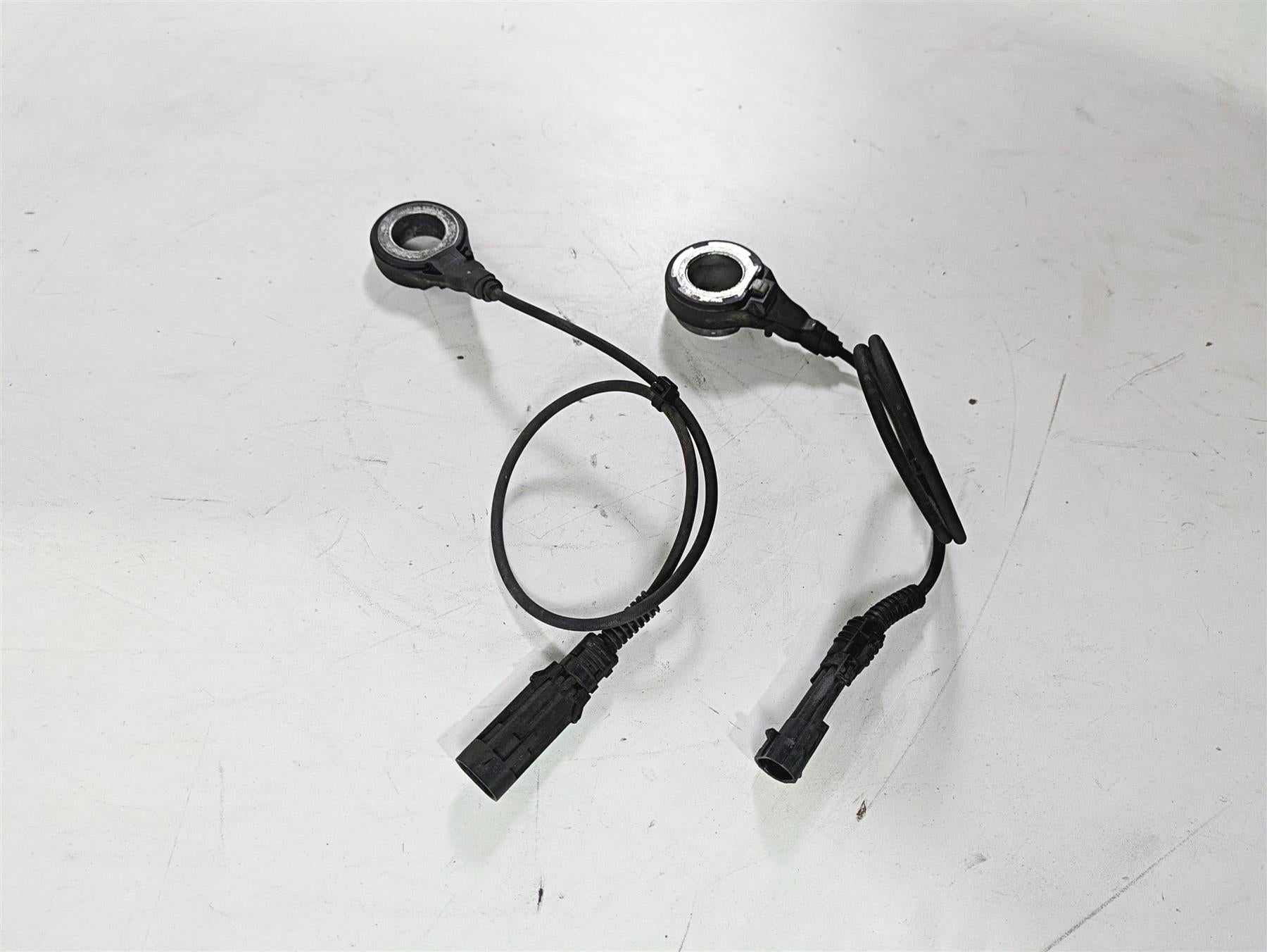 2011 Harley Touring FLHTCUSE CVO E-Glide Abs Brake Wheel Speed Sensors 40614-08 {{ shop.shopifyCountryName }} - Mototech271