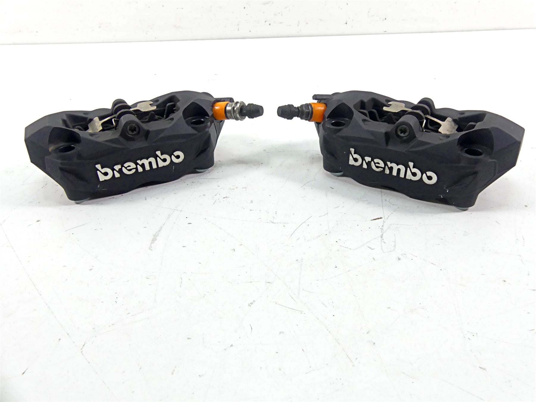 2015 BMW R1200GS GSW K50 Front Brembo Brake Caliper 100mm Set 34118556205 {{ shop.shopifyCountryName }} - Mototech271