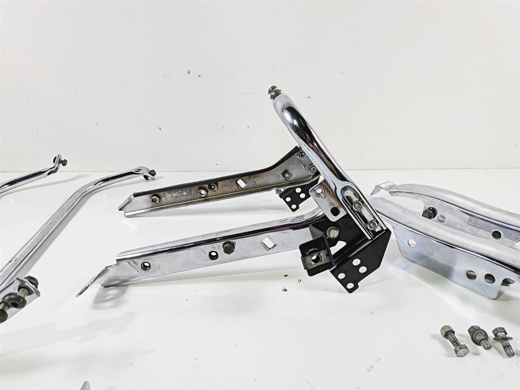 1993 Harley Touring FLHTCU Electra Glide Saddlebag Rail Guard Set 49193-93 {{ shop.shopifyCountryName }} - Mototech271