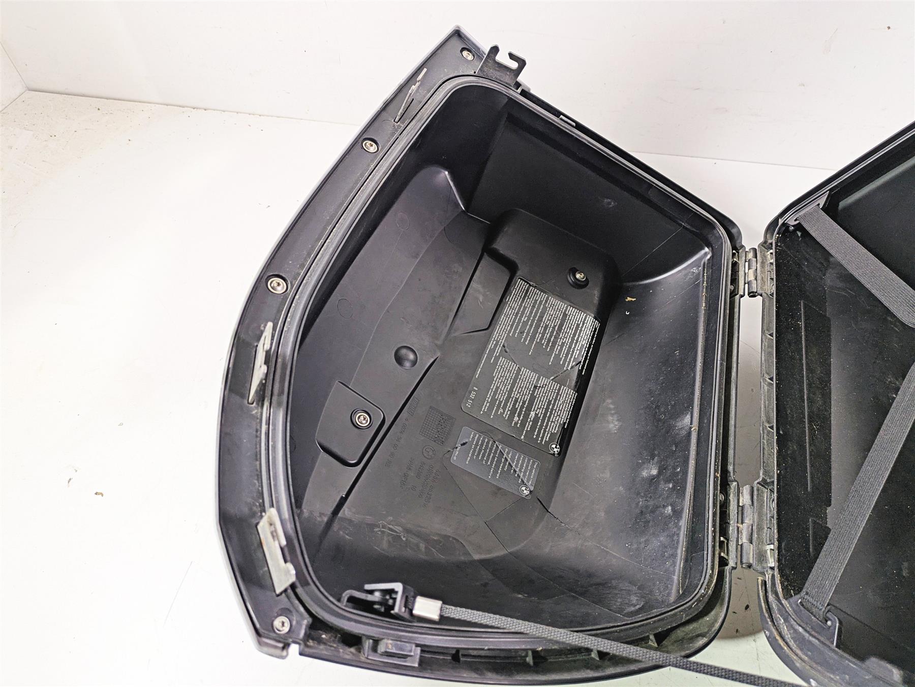 2015 BMW K1600 GT K48 Left Saddlebag Saddle Bag 46548532045 {{ shop.shopifyCountryName }} - Mototech271