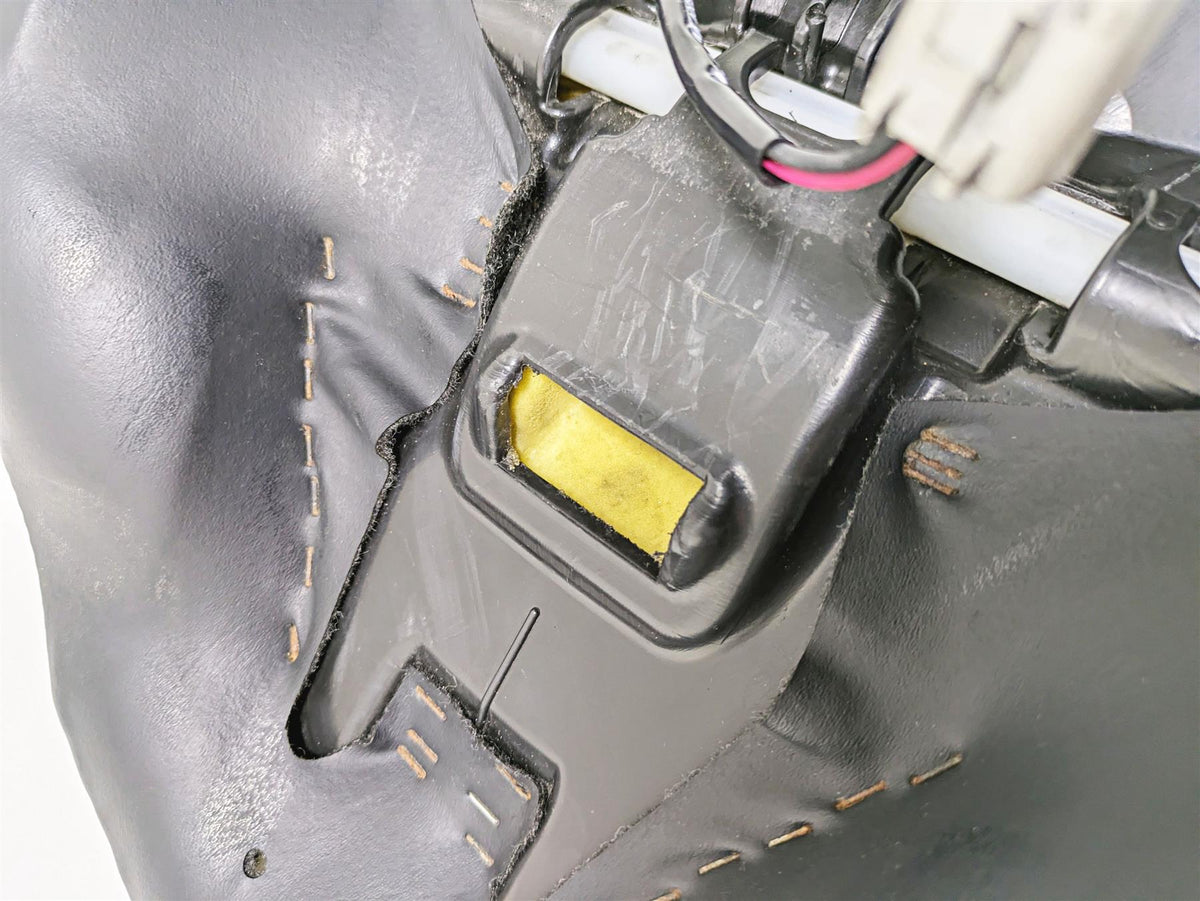 2017 Harley Touring FLHTKSE CVO E-Glide Heated Driver Seat Saddle 52000281 {{ shop.shopifyCountryName }} - Mototech271