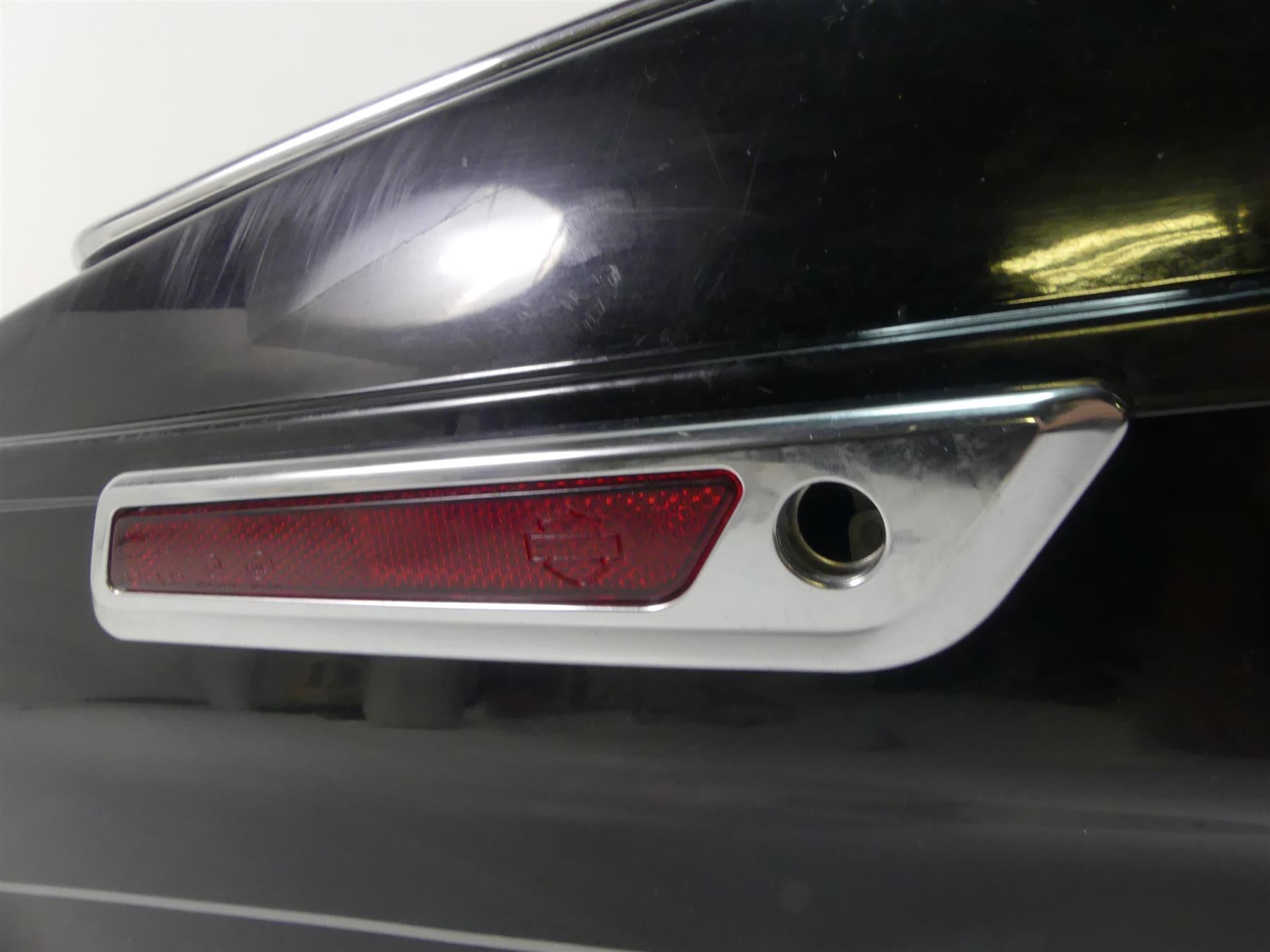 2014 Harley Touring FLHTK Electra Glide Right Saddle Bag Saddlebag 90200412 {{ shop.shopifyCountryName }} - Mototech271
