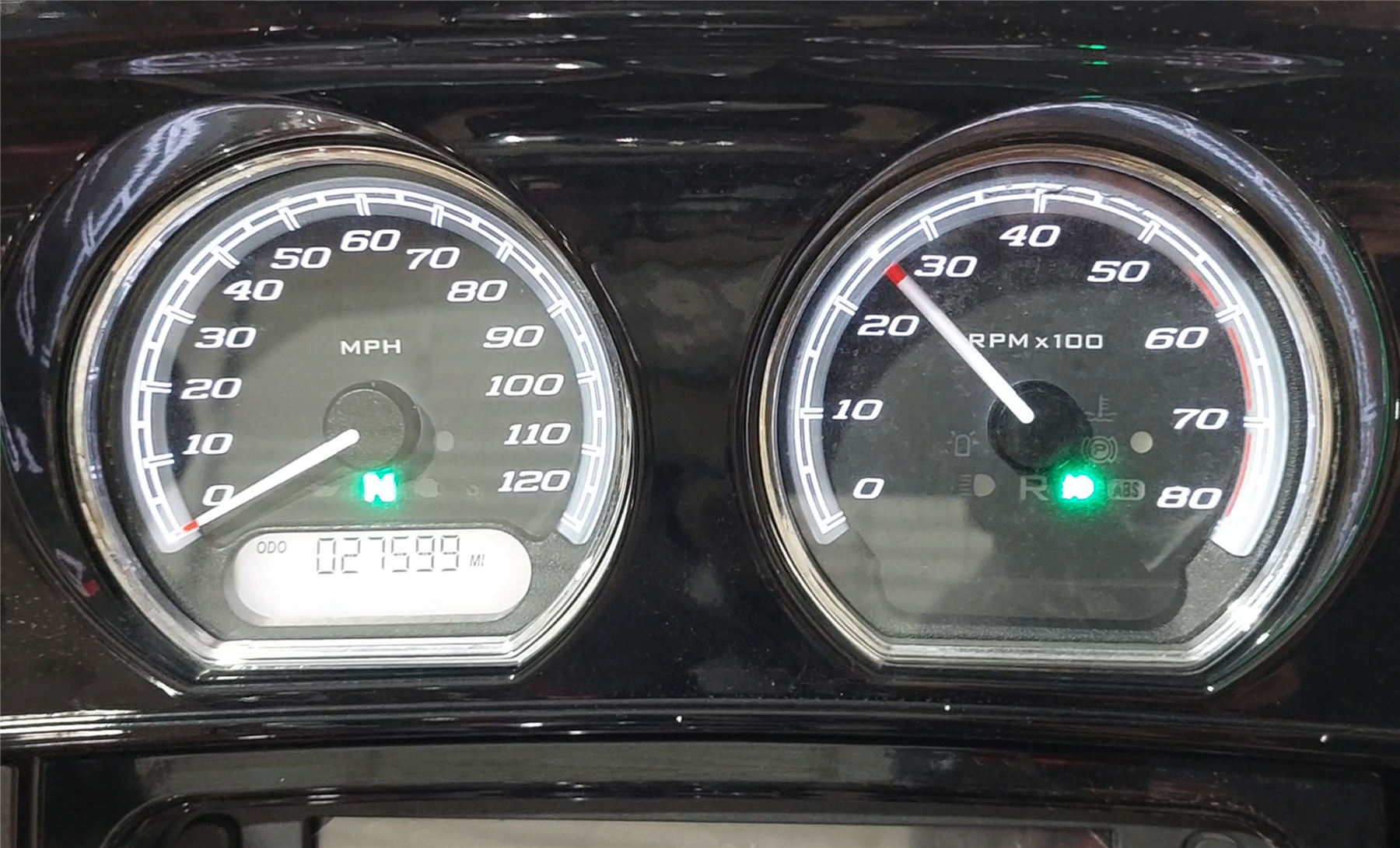 2017 Harley Touring FLHTKL Electra Glide Gauges Speedometer Instrument 70900118 {{ shop.shopifyCountryName }} - Mototech271