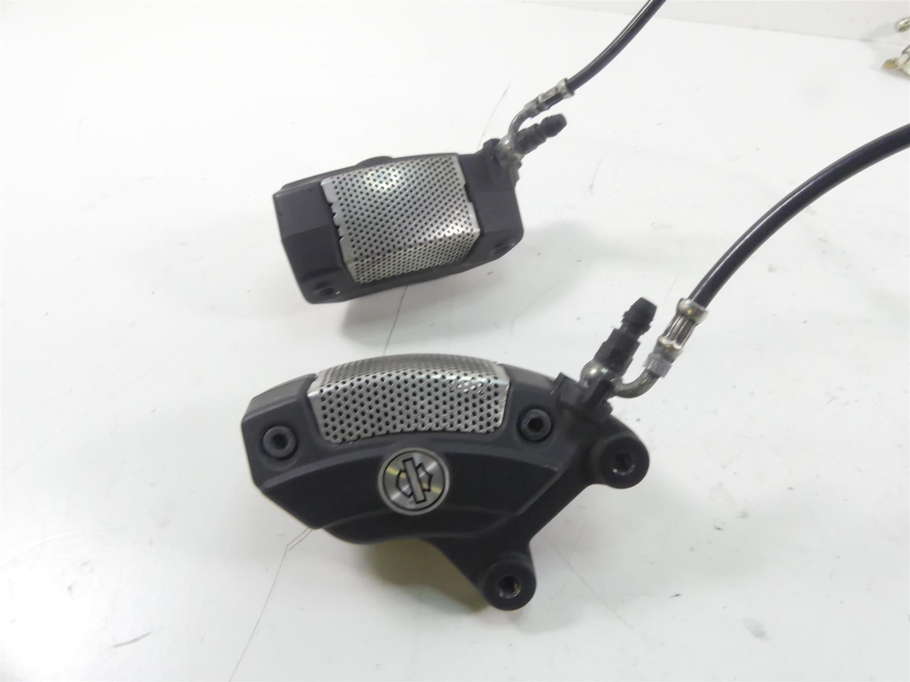 2016 Harley Touring FLTRX Road Glide Front Brake Caliper Set 43027-08 43023-08 {{ shop.shopifyCountryName }} - Mototech271
