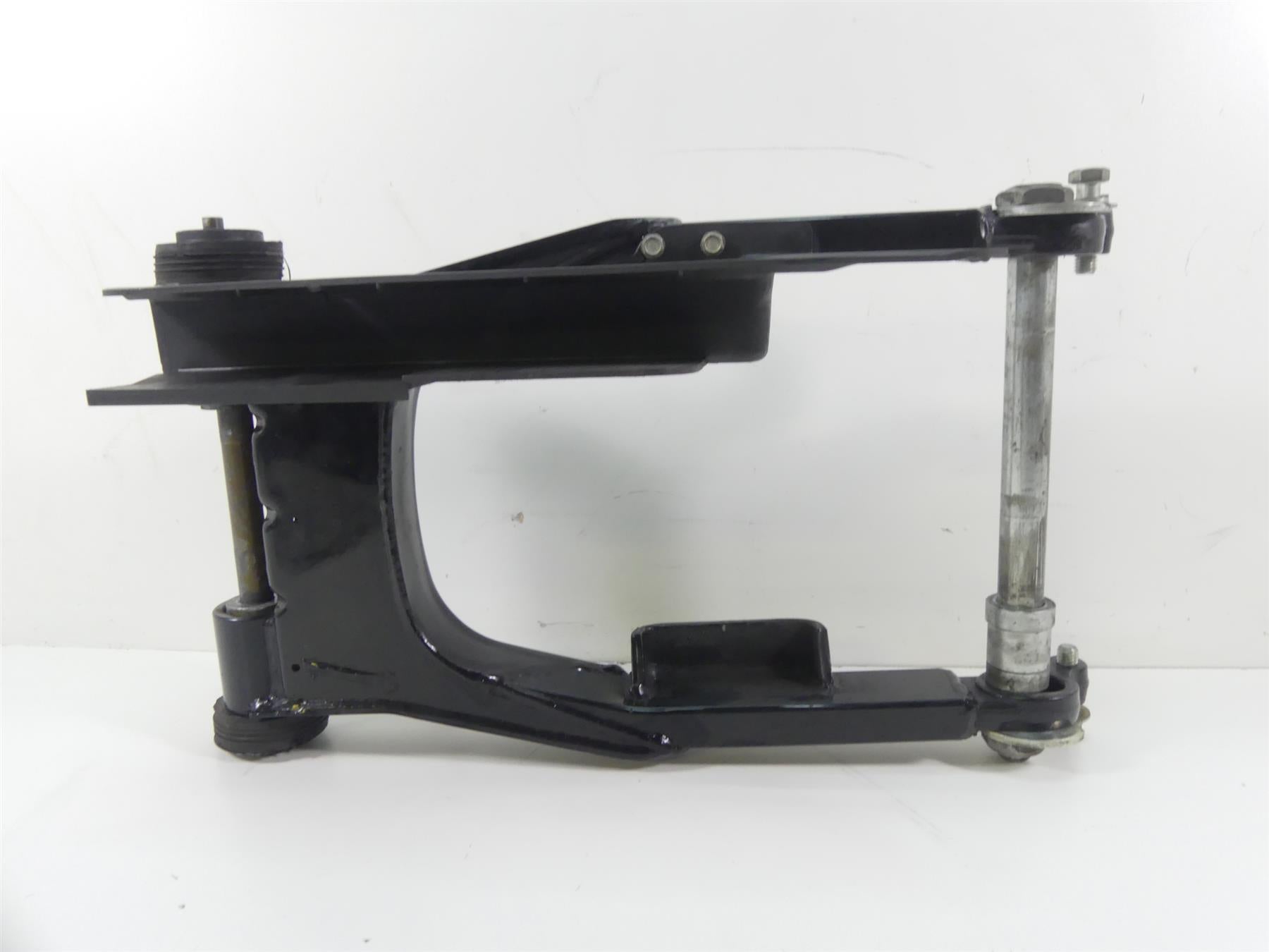 2004 Harley FLHTC SE CVO Electra Glide Rear Swing Arm Swingarm 1" Axle 47549-02 {{ shop.shopifyCountryName }} - Mototech271