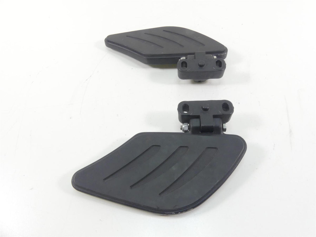 2015 Victory Cross Country Tour Rear Passenger Floorboard Set 5137338 5137339 {{ shop.shopifyCountryName }} - Mototech271