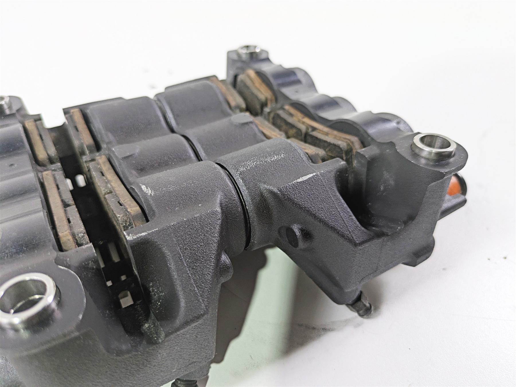 2014 Yamaha YZFR1 R1 RN22 6 Piston Front Brake Calipers 4C8-2580T-10 4C8-2580U {{ shop.shopifyCountryName }} - Mototech271