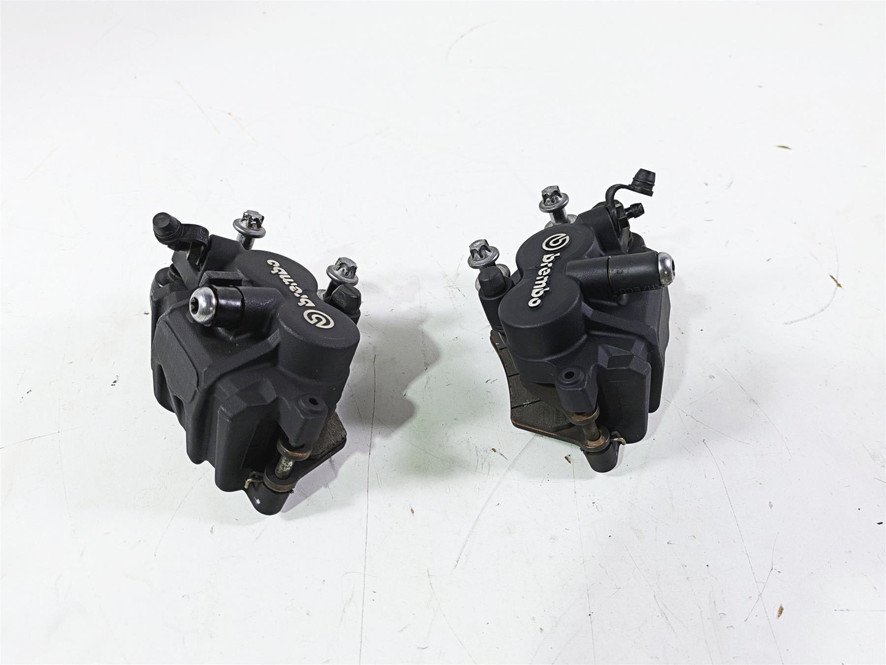 2017 BMW F800GS Adv K75 Brembo Front Brake Caliper Set 34117716715 34117716716 {{ shop.shopifyCountryName }} - Mototech271