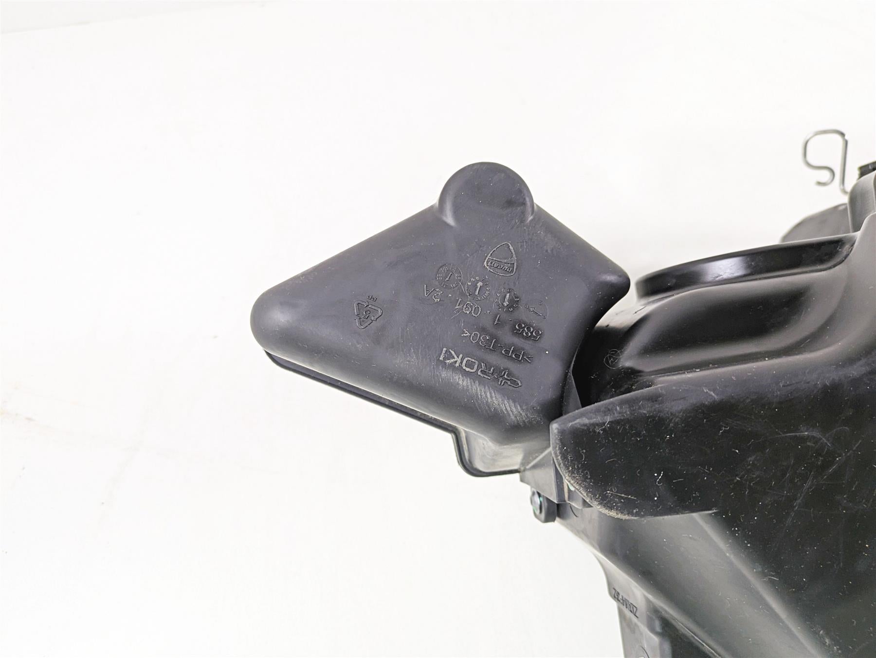 2022 Ducati Scrambler Desert Sled Air Box Cleaner Breather Filter 44219201A {{ shop.shopifyCountryName }} - Mototech271