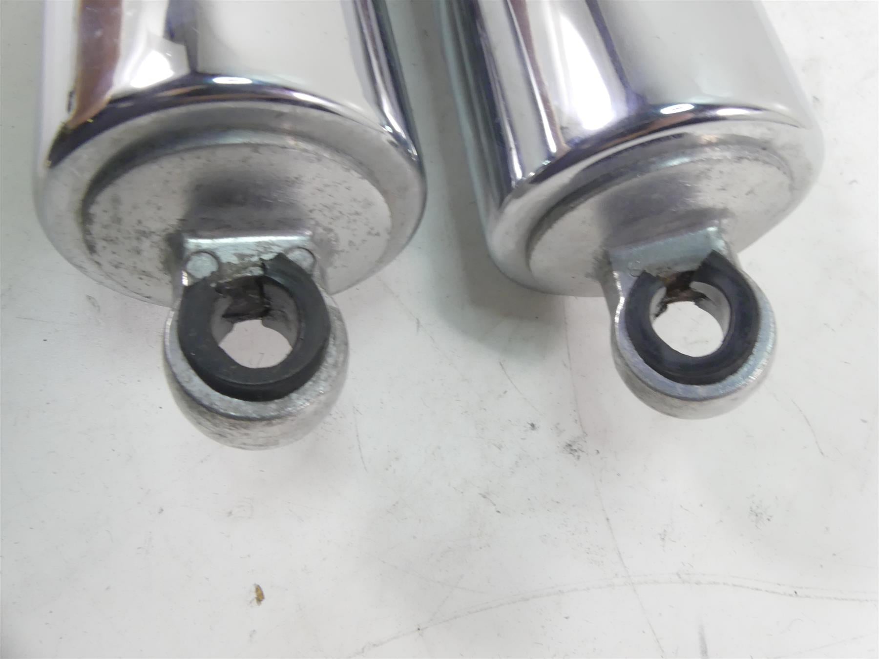 2003 Honda VTX1800R Showa Adjustable Rear Shock Suspension Set 52400-MCV-003 {{ shop.shopifyCountryName }} - Mototech271