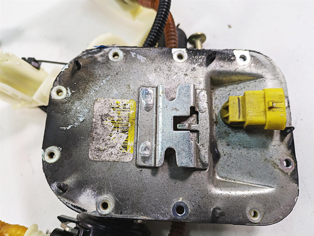 2009 Harley Softail FLSTSB Cross Bones Fuel Gas Petrol Pump 75284-08A 75252-08 {{ shop.shopifyCountryName }} - Mototech271