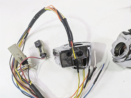 2007 Harley Touring FLHRSE CVO Road King Chrome Hand Control Switch Set 71682-06 {{ shop.shopifyCountryName }} - Mototech271